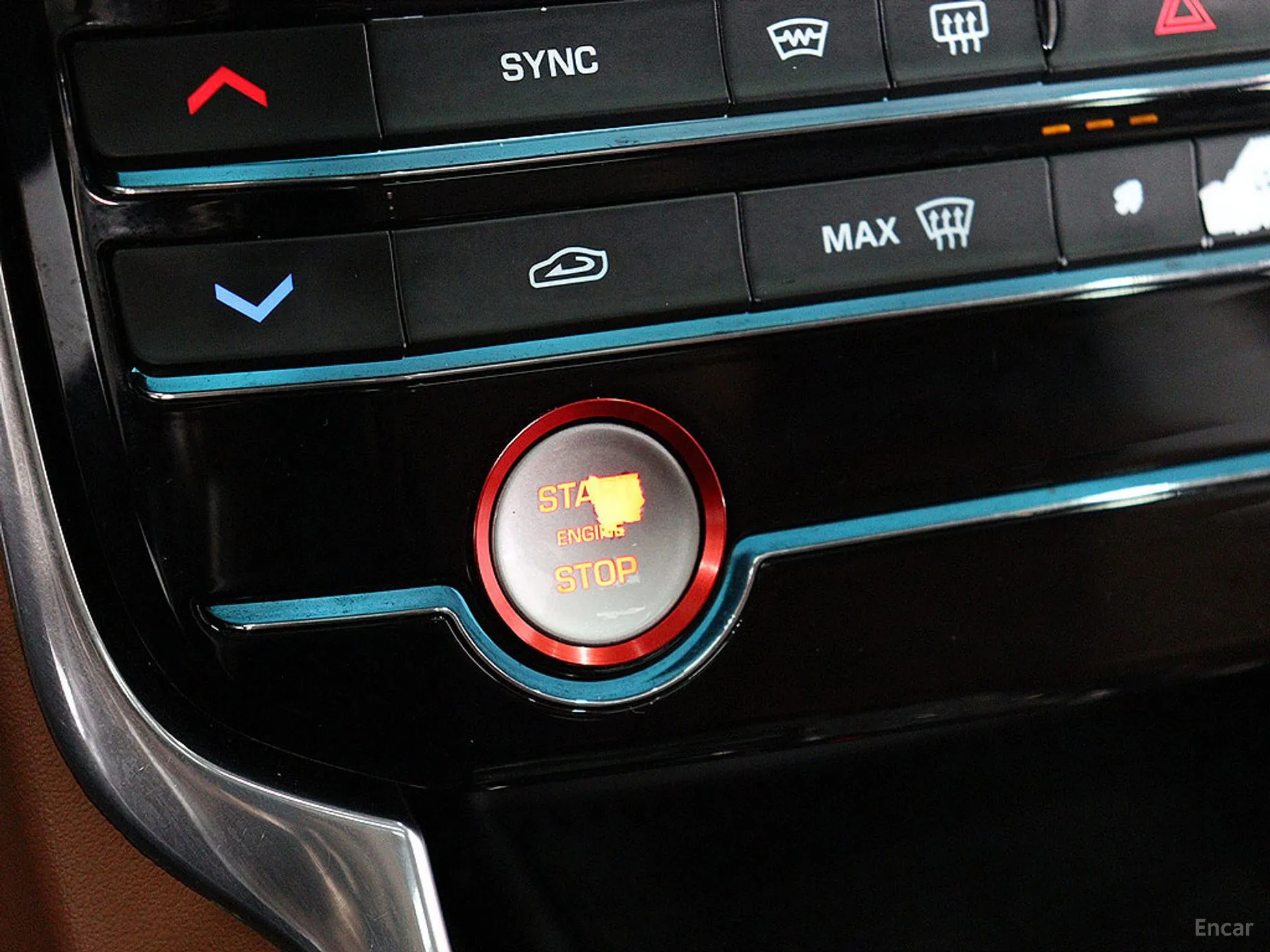 Jaguar XE превью 10