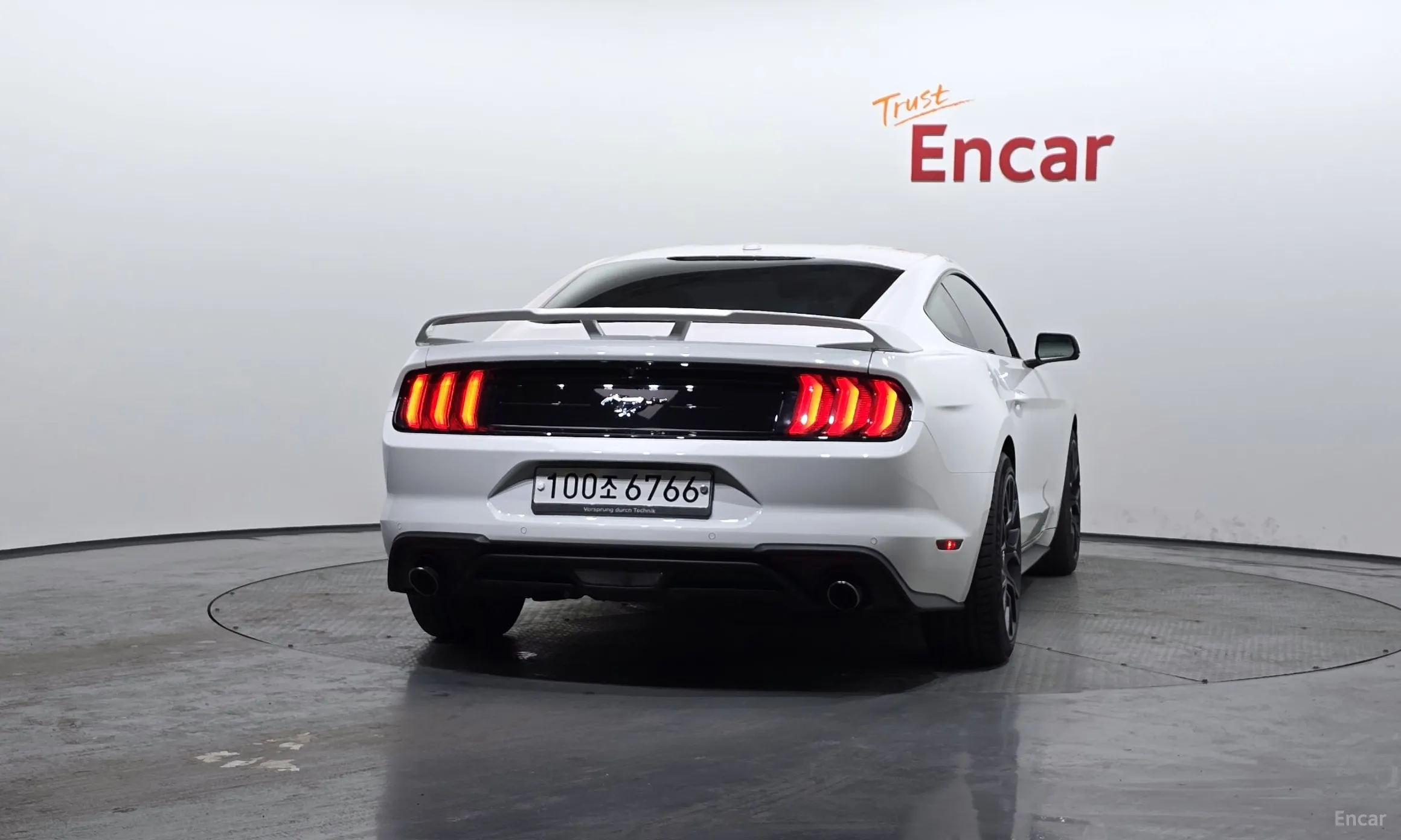Ford Mustang превью 4
