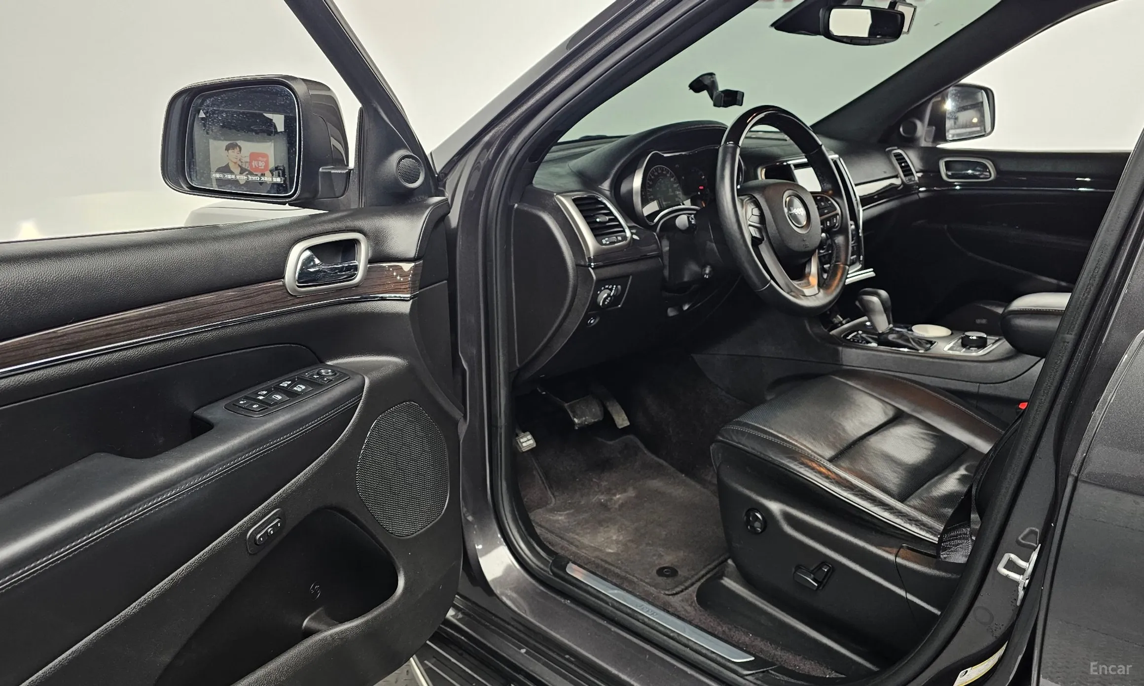 Jeep Grand Cherokee превью 11