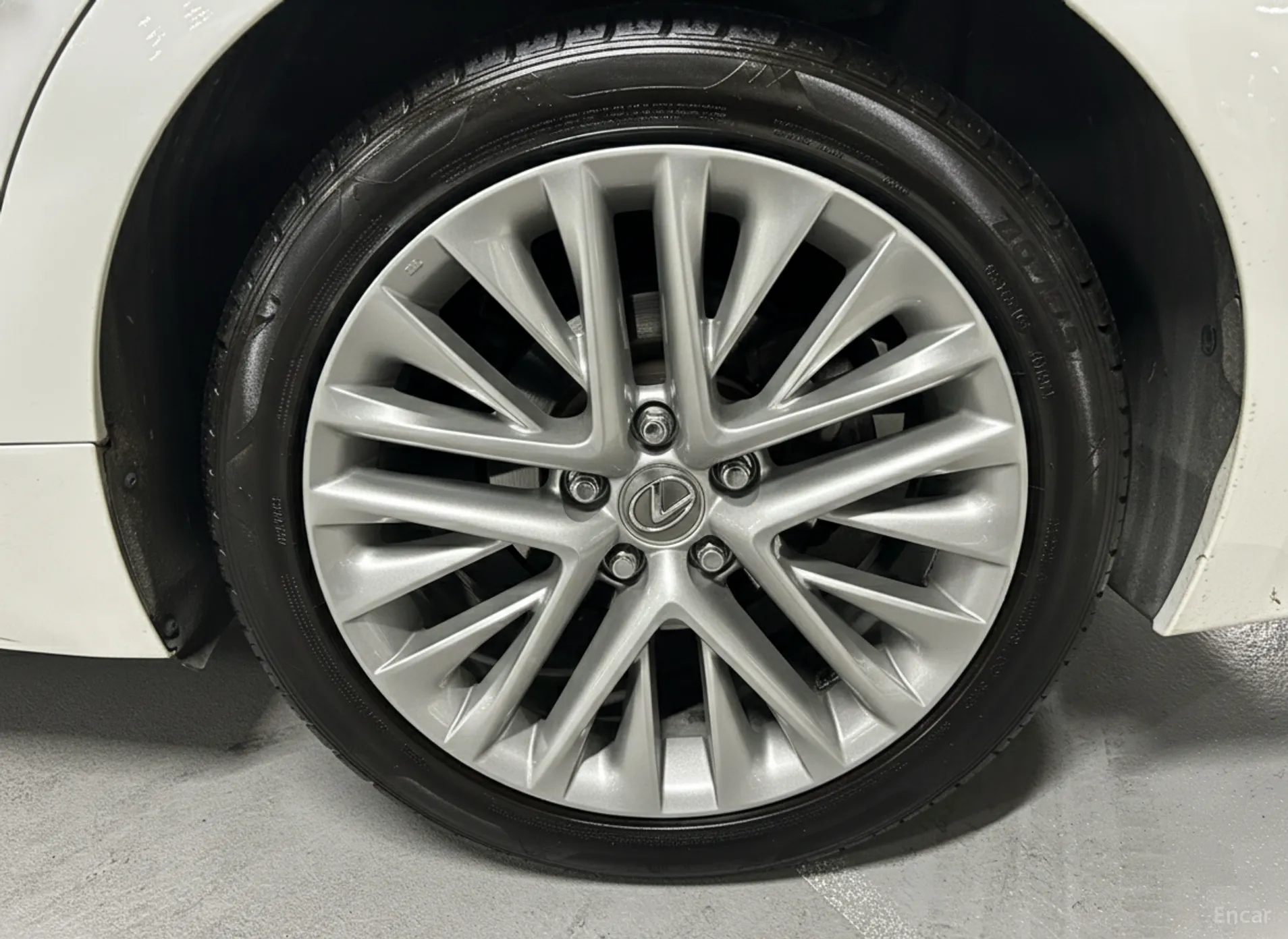 Lexus New ES350 превью 5