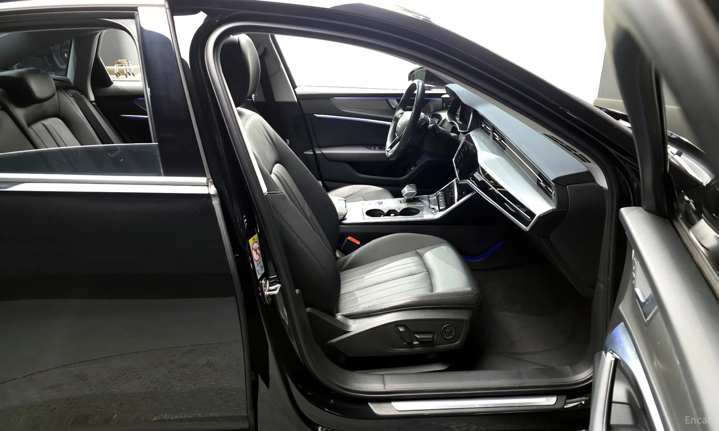 Audi A6 (C8) превью 11