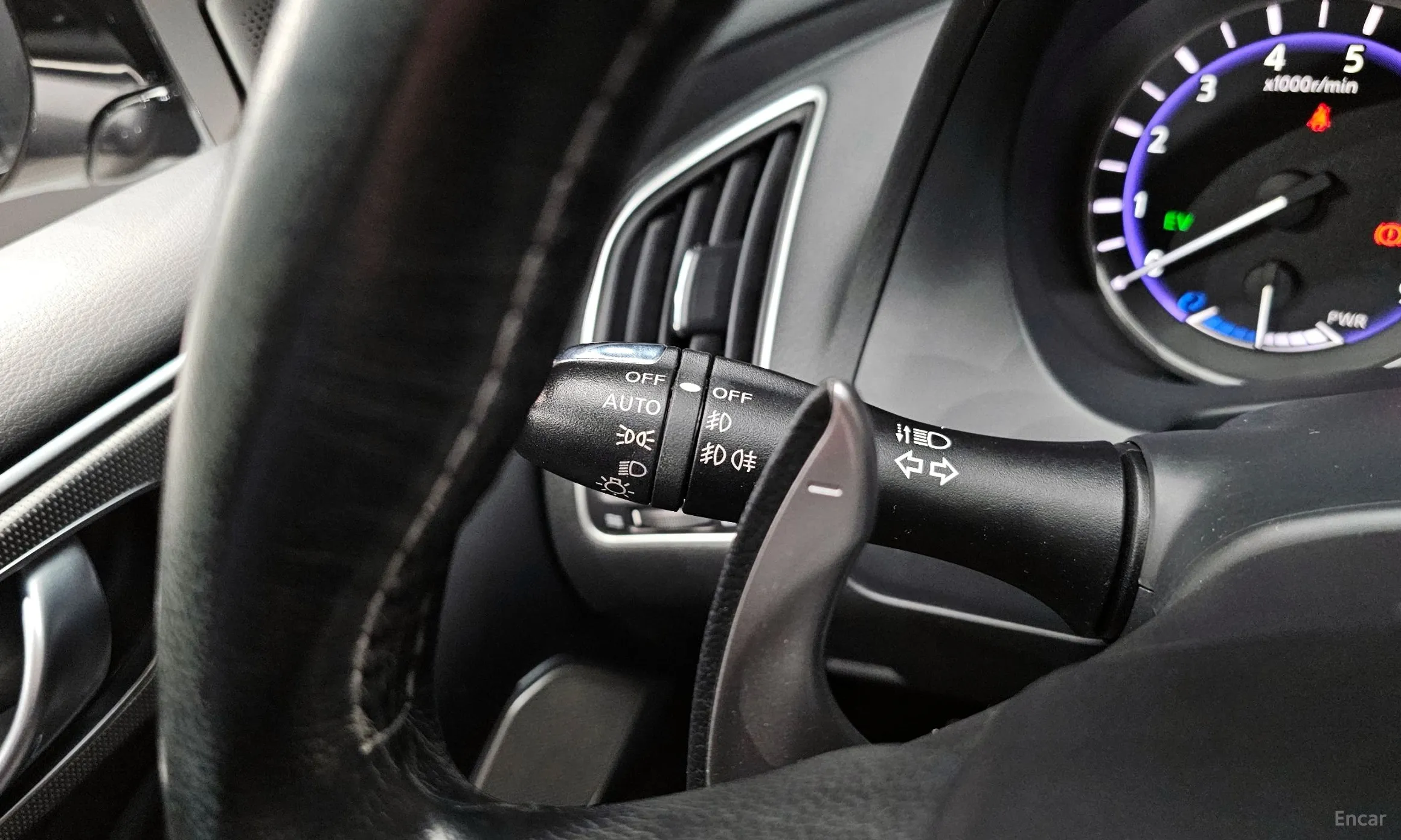 Infiniti Q50 превью 17