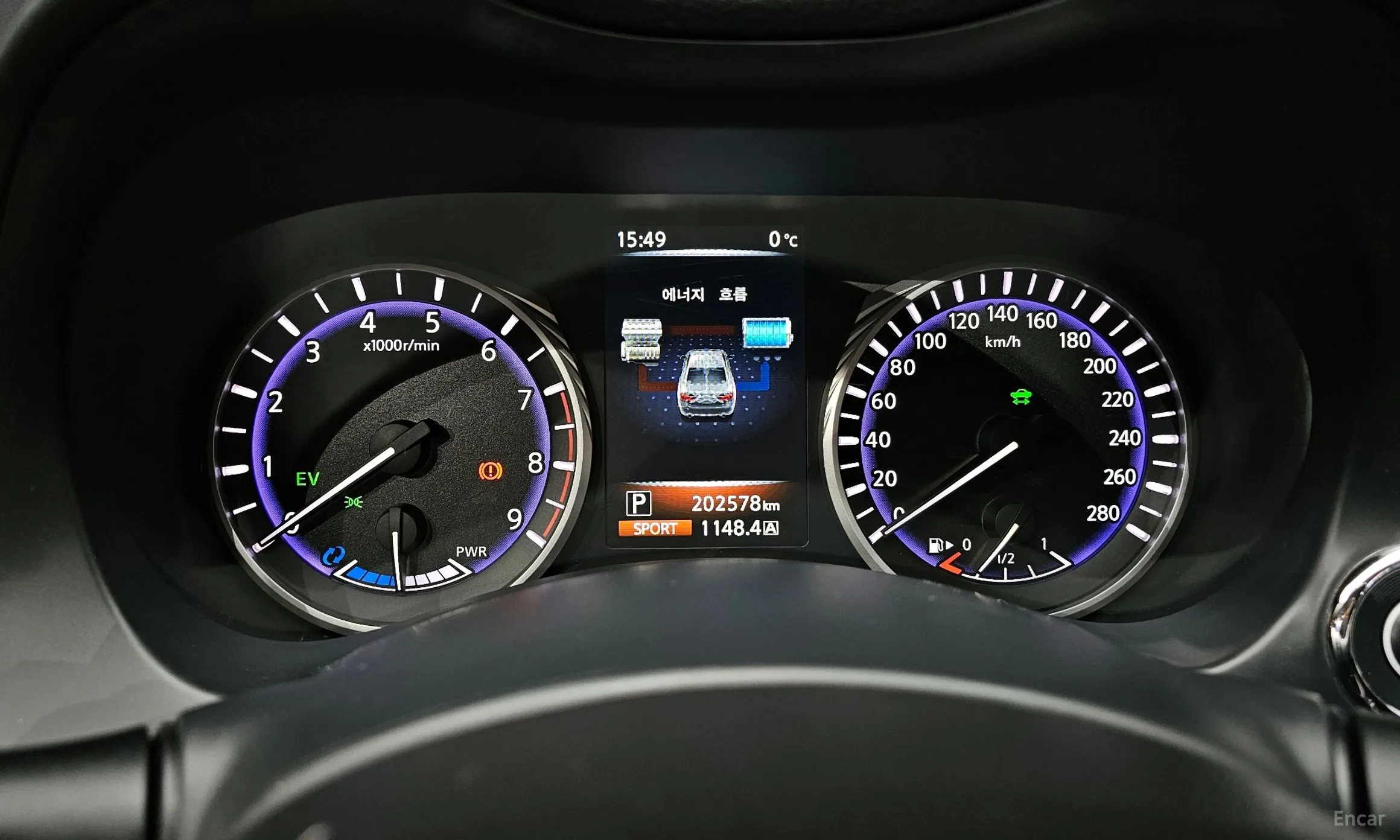 Infiniti Q50 превью 8
