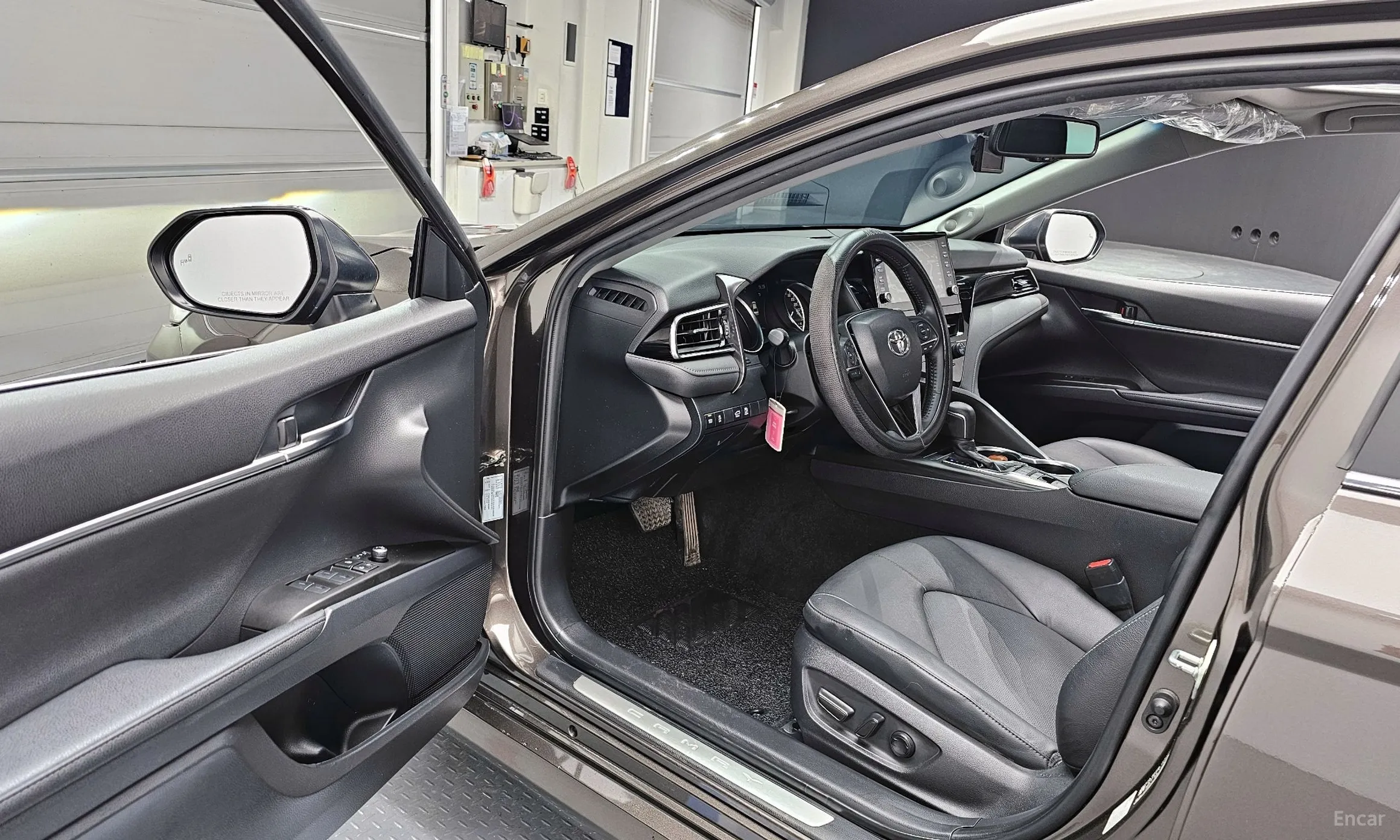Toyota Camry (XV70) превью 10