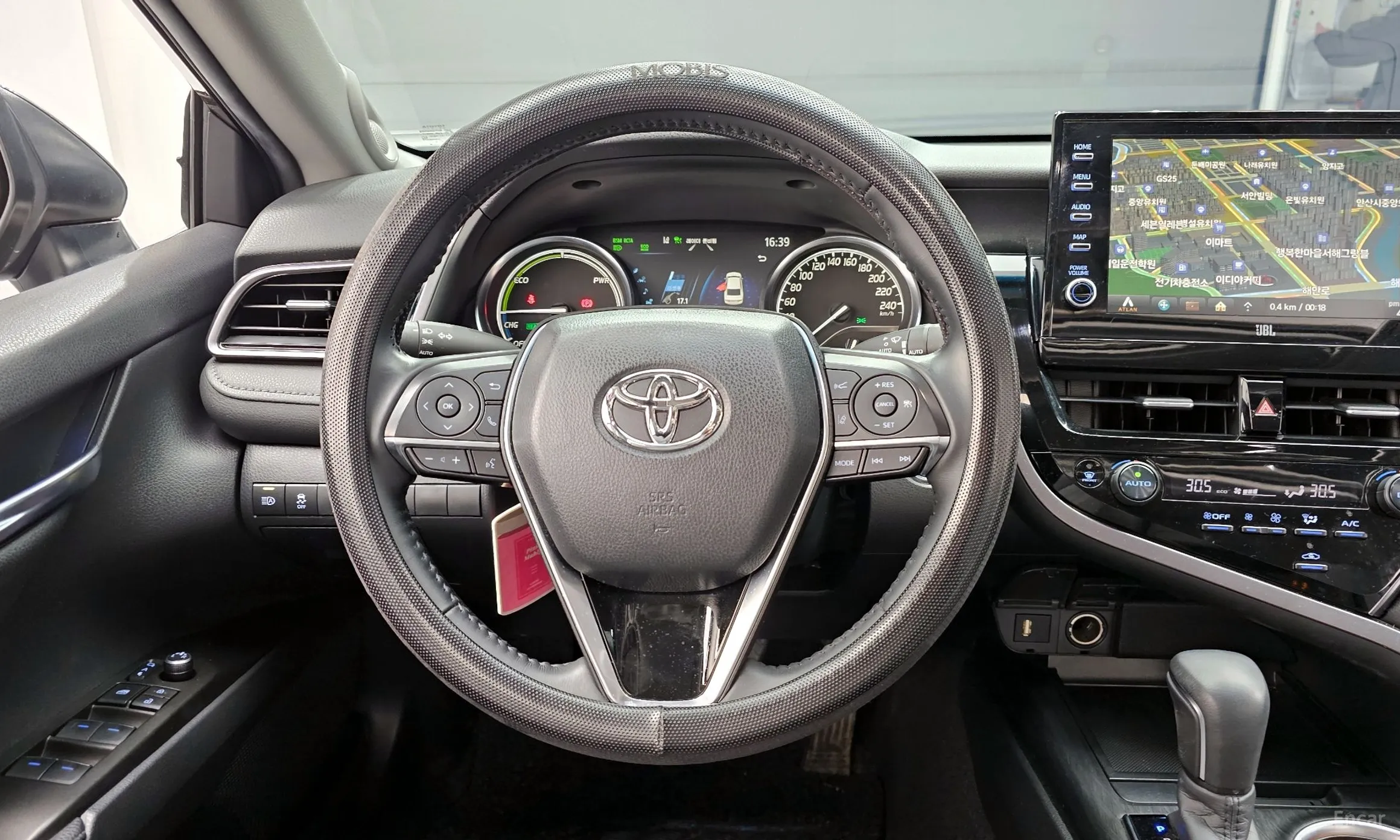 Toyota Camry (XV70) превью 13
