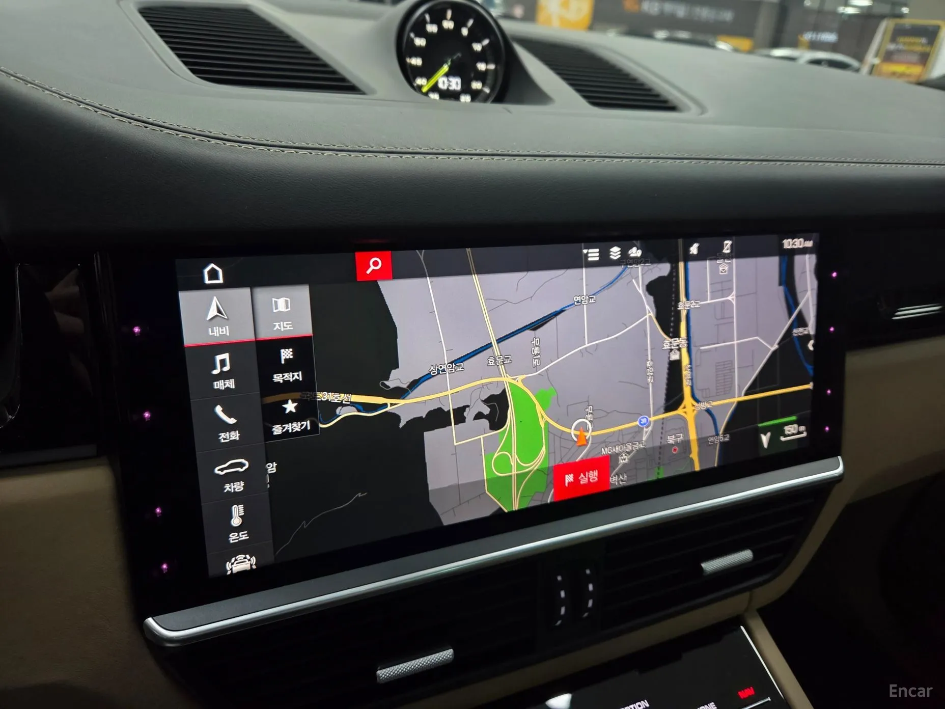 Porsche Cayenne (PO536) превью 15