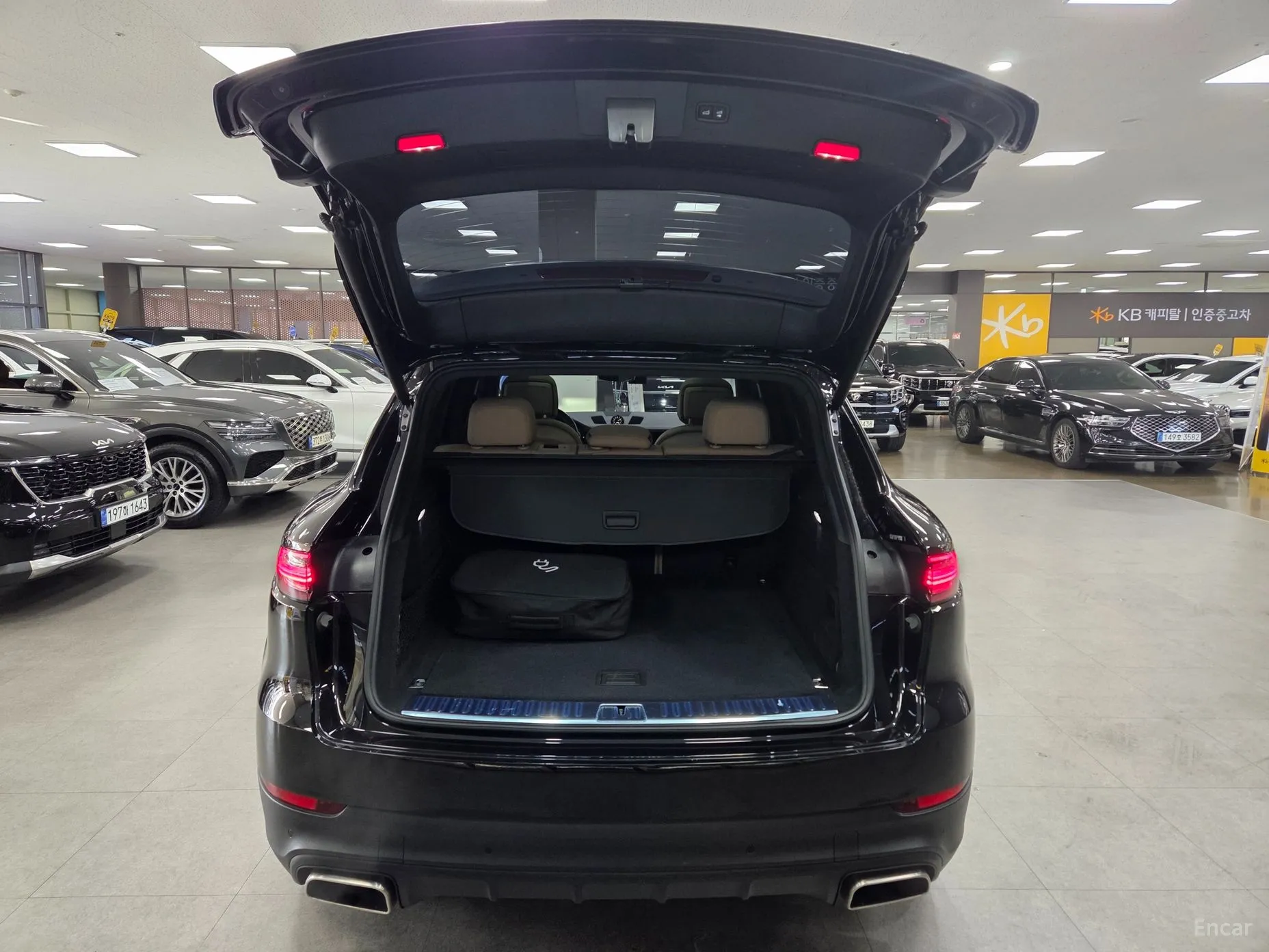 Porsche Cayenne (PO536) превью 20