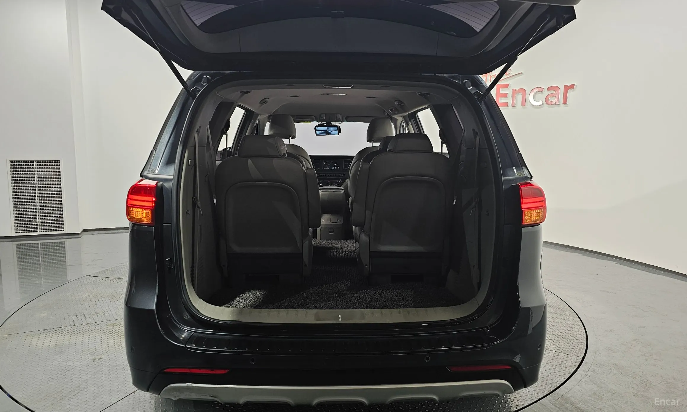 Kia Carnival превью 20