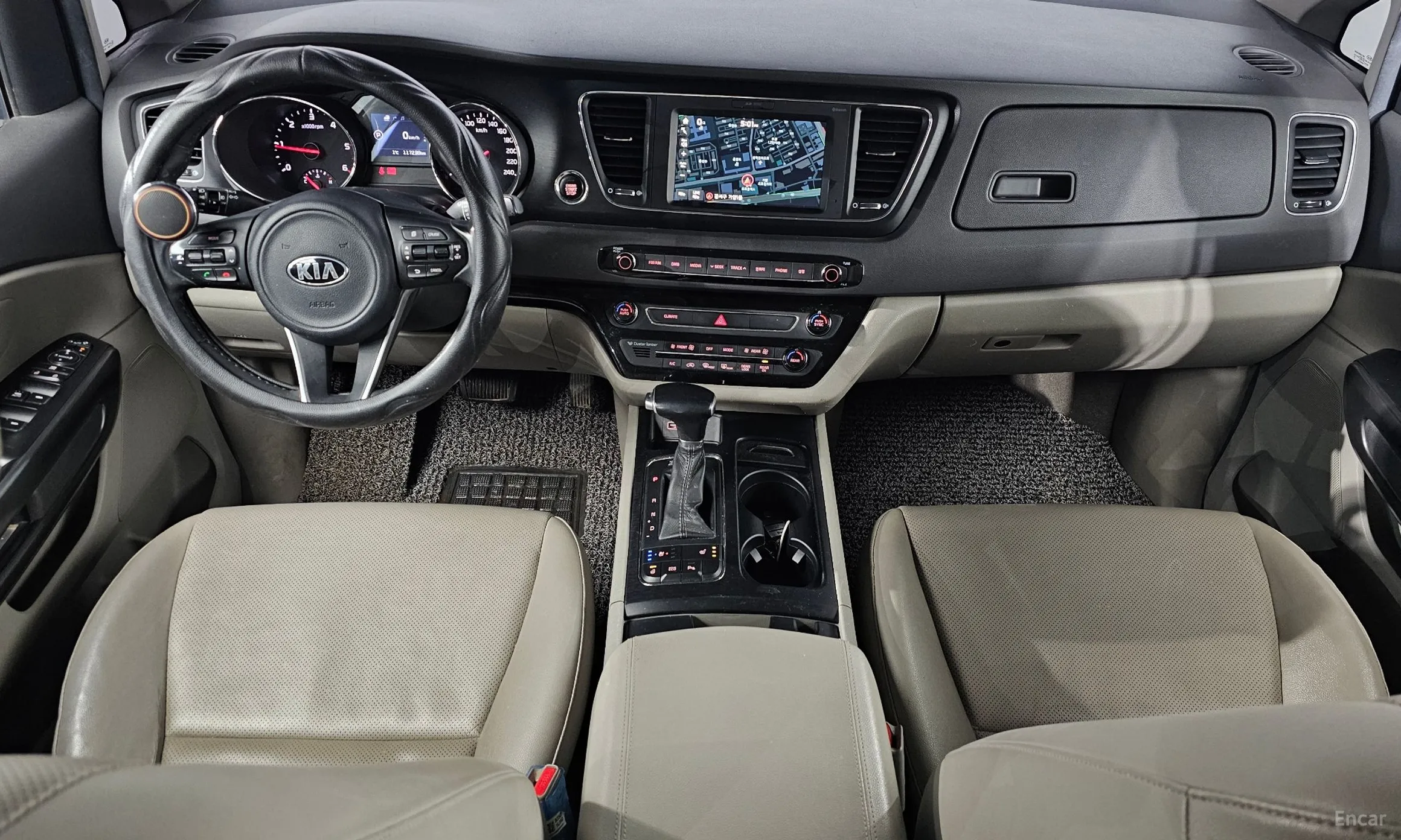Kia Carnival превью 7