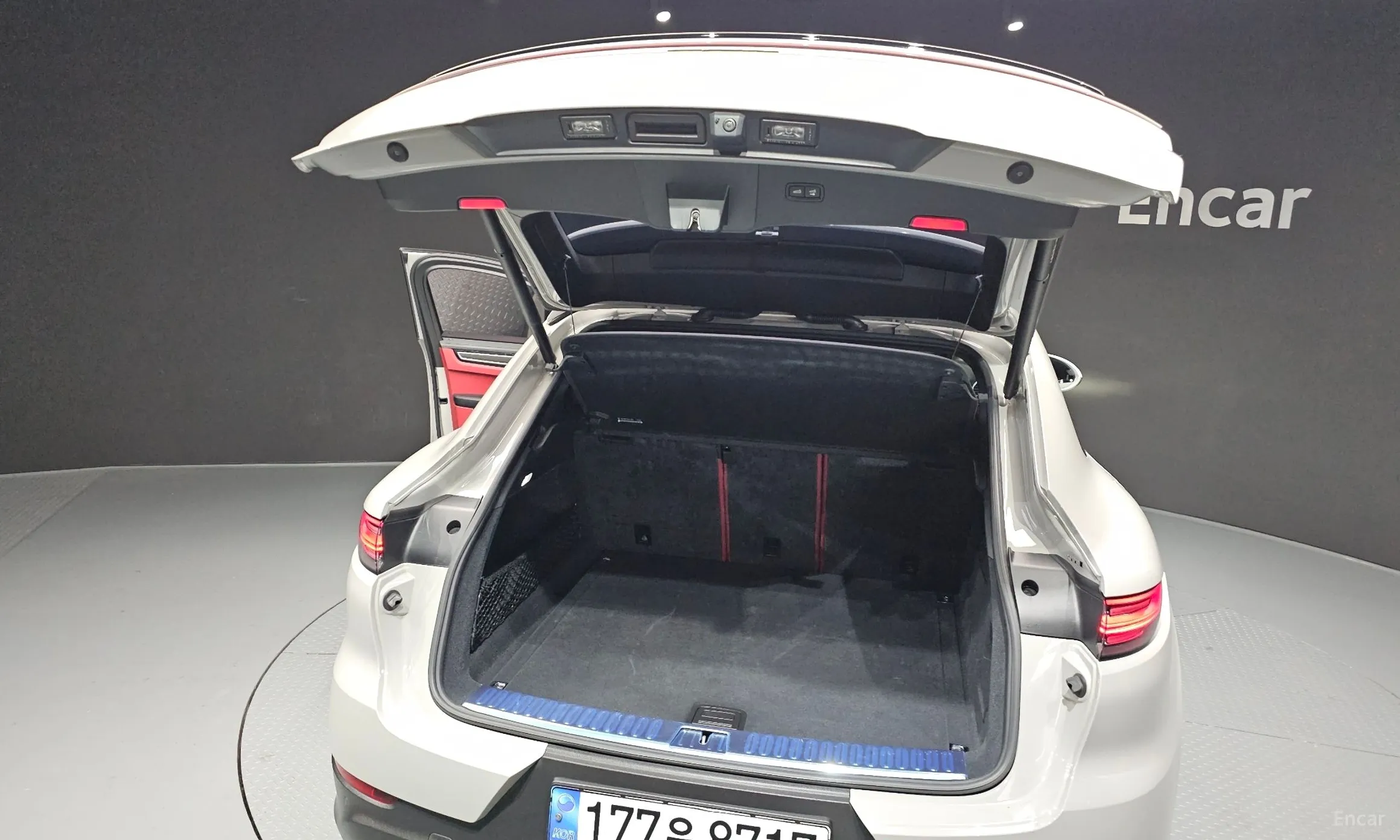 Porsche Cayenne (PO536) превью 20