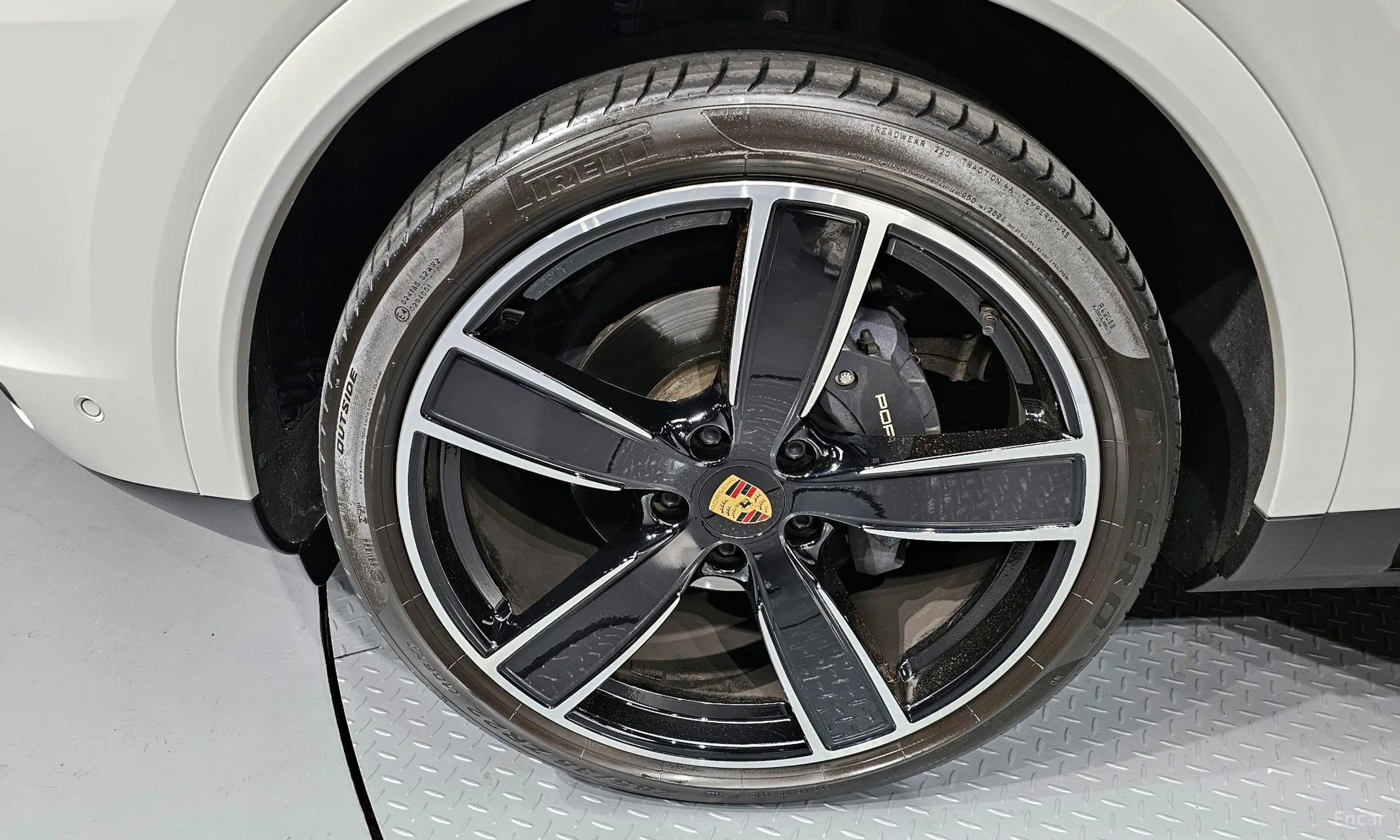 Porsche Cayenne (PO536) превью 5