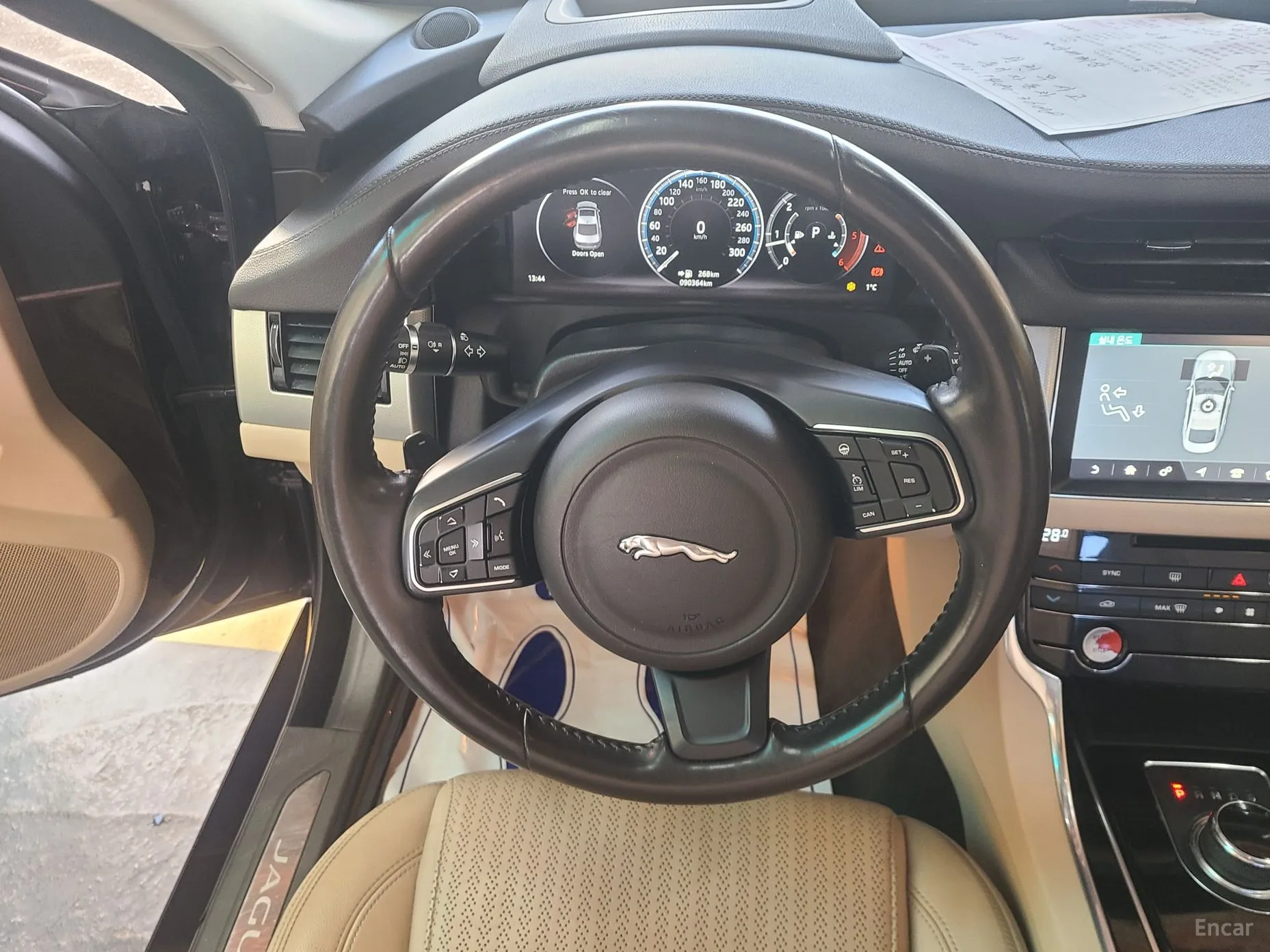 Jaguar XF (x260) превью 16