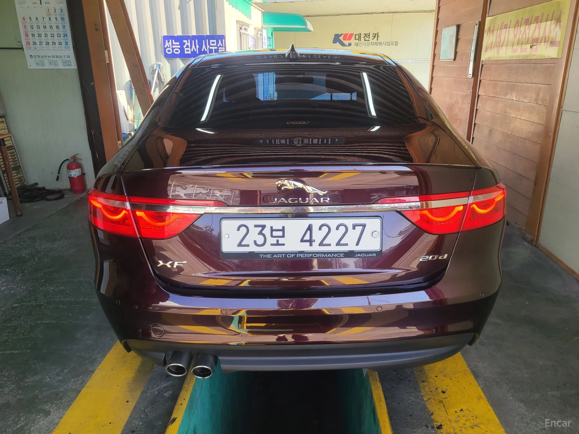 Jaguar XF (x260) превью 4