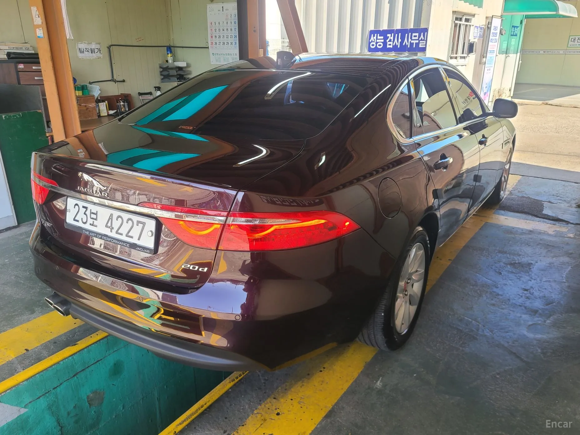 Jaguar XF (x260) превью 6