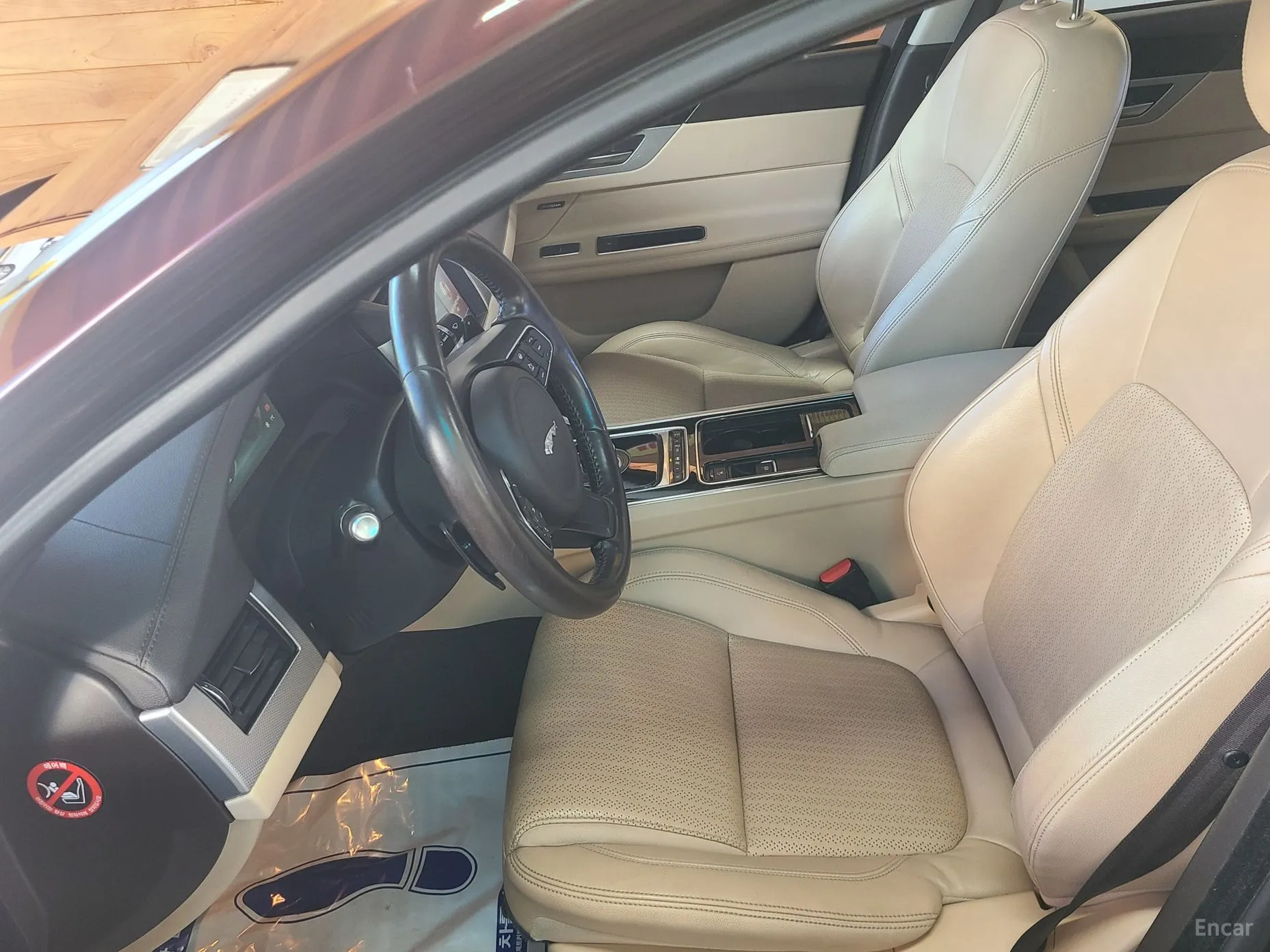 Jaguar XF (x260) превью 7