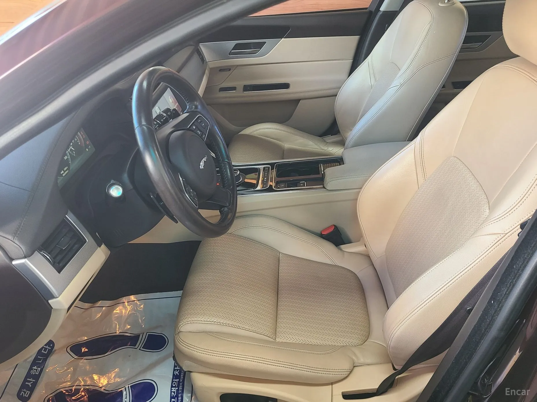 Jaguar XF (x260) превью 8