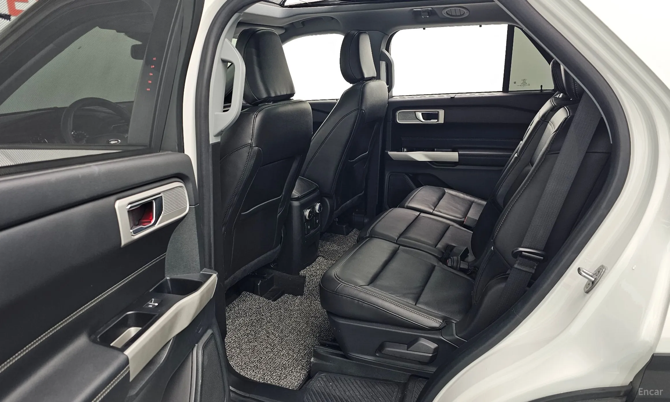 Ford Explorer 6th Generation превью 12