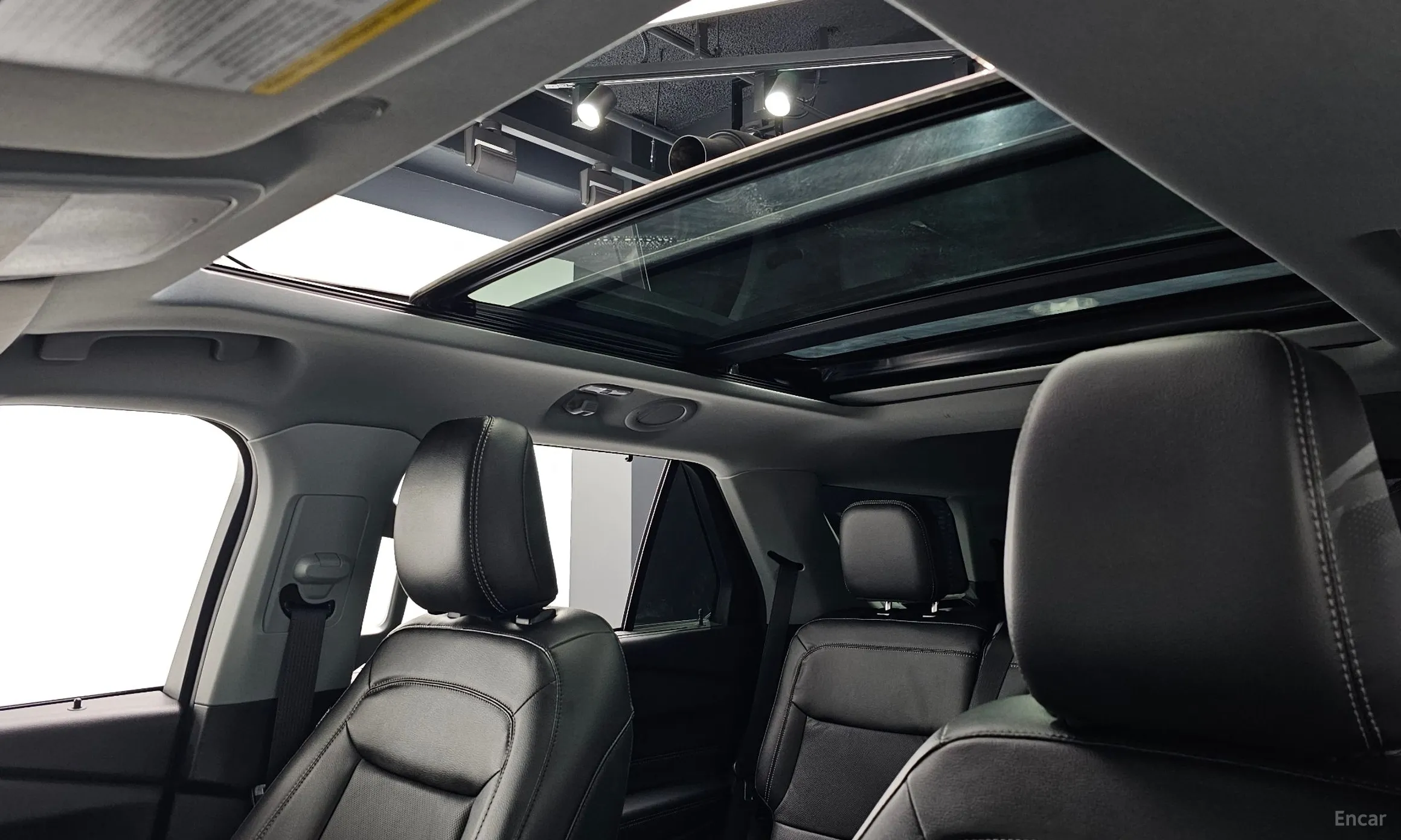 Ford Explorer 6th Generation превью 17