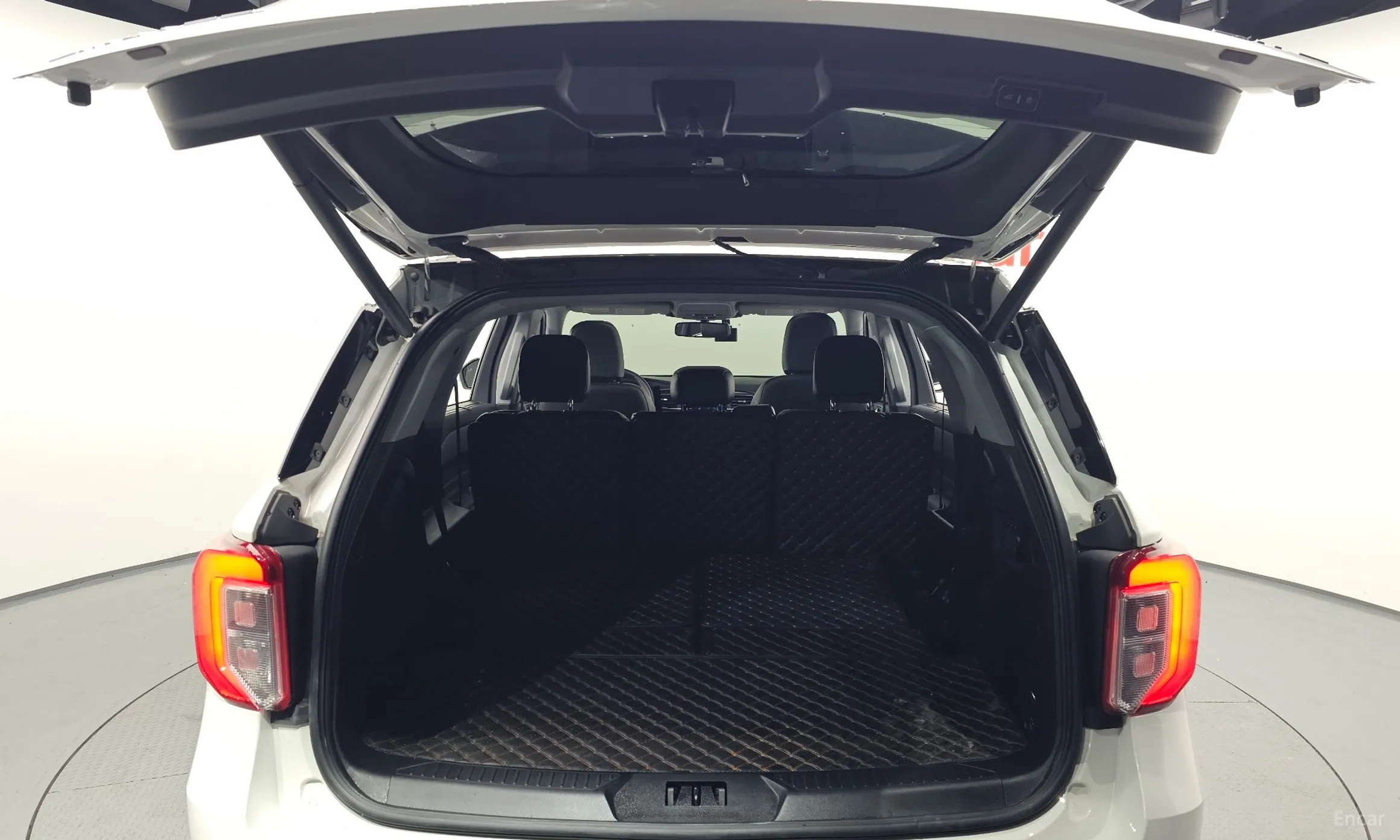 Ford Explorer 6th Generation превью 20