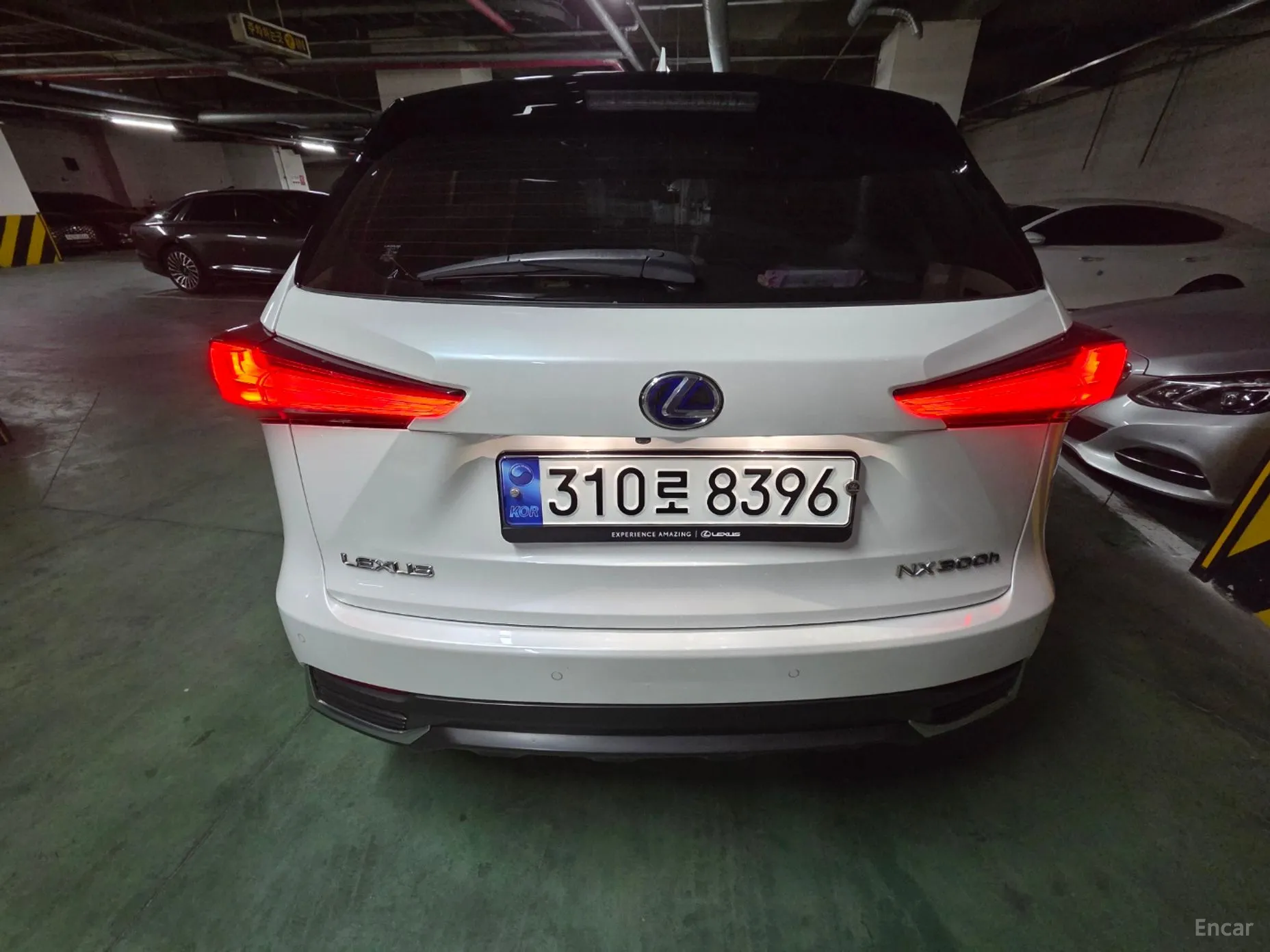 Lexus NX300h превью 4