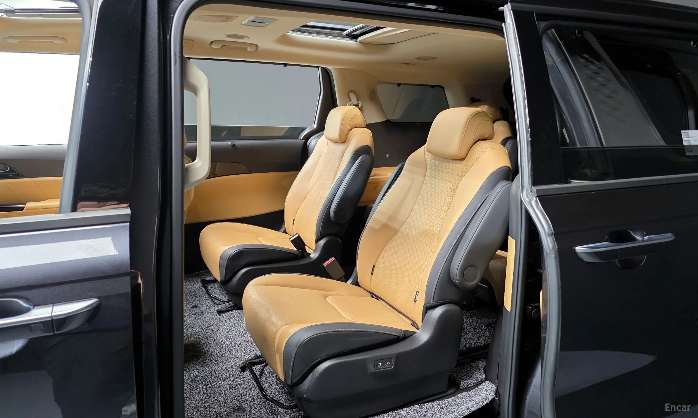 Kia Carnival Gen 4 превью 11
