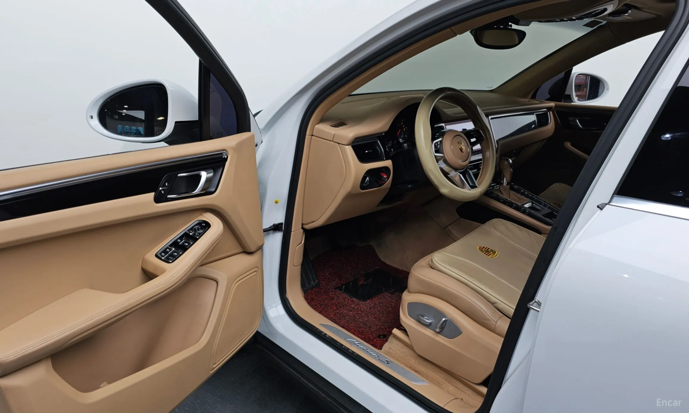 Porsche Macan превью 10