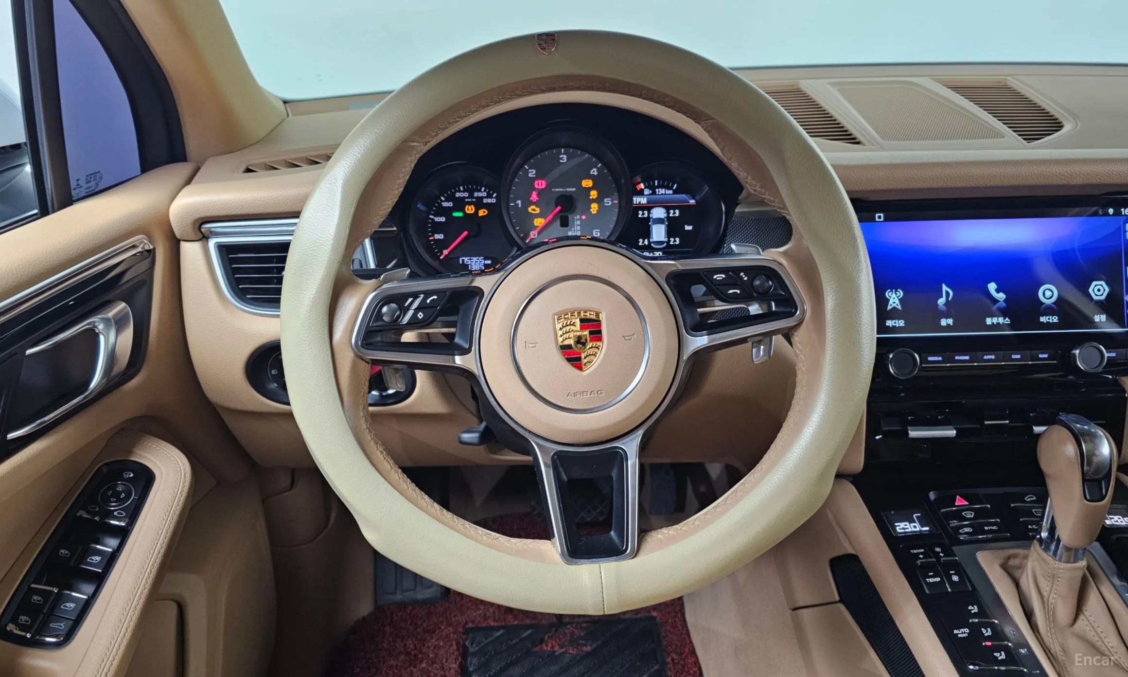 Porsche Macan превью 13