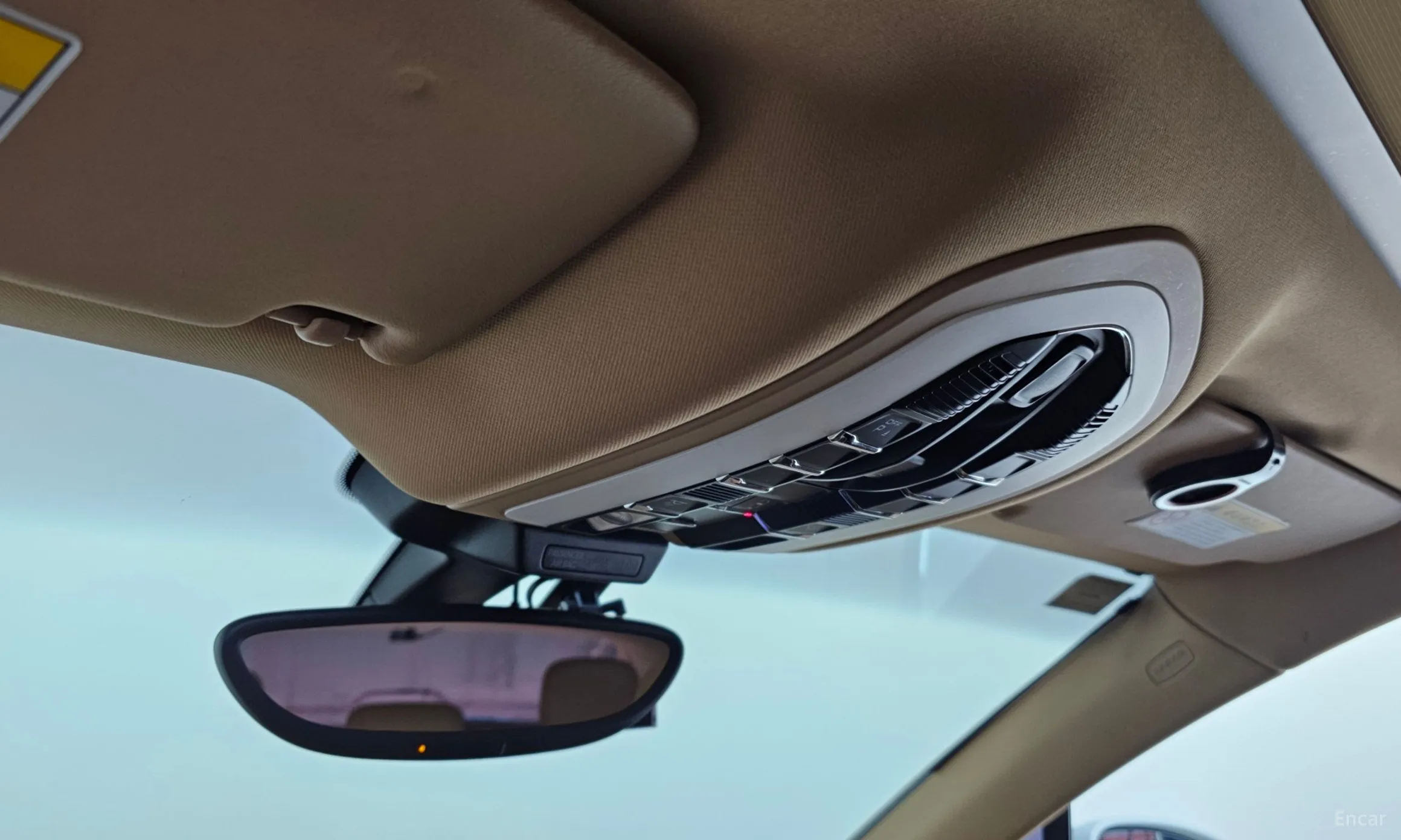 Porsche Macan превью 17
