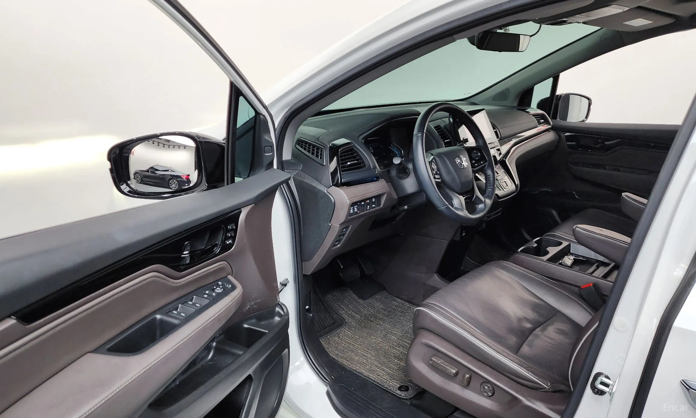 Honda Odyssey превью 10