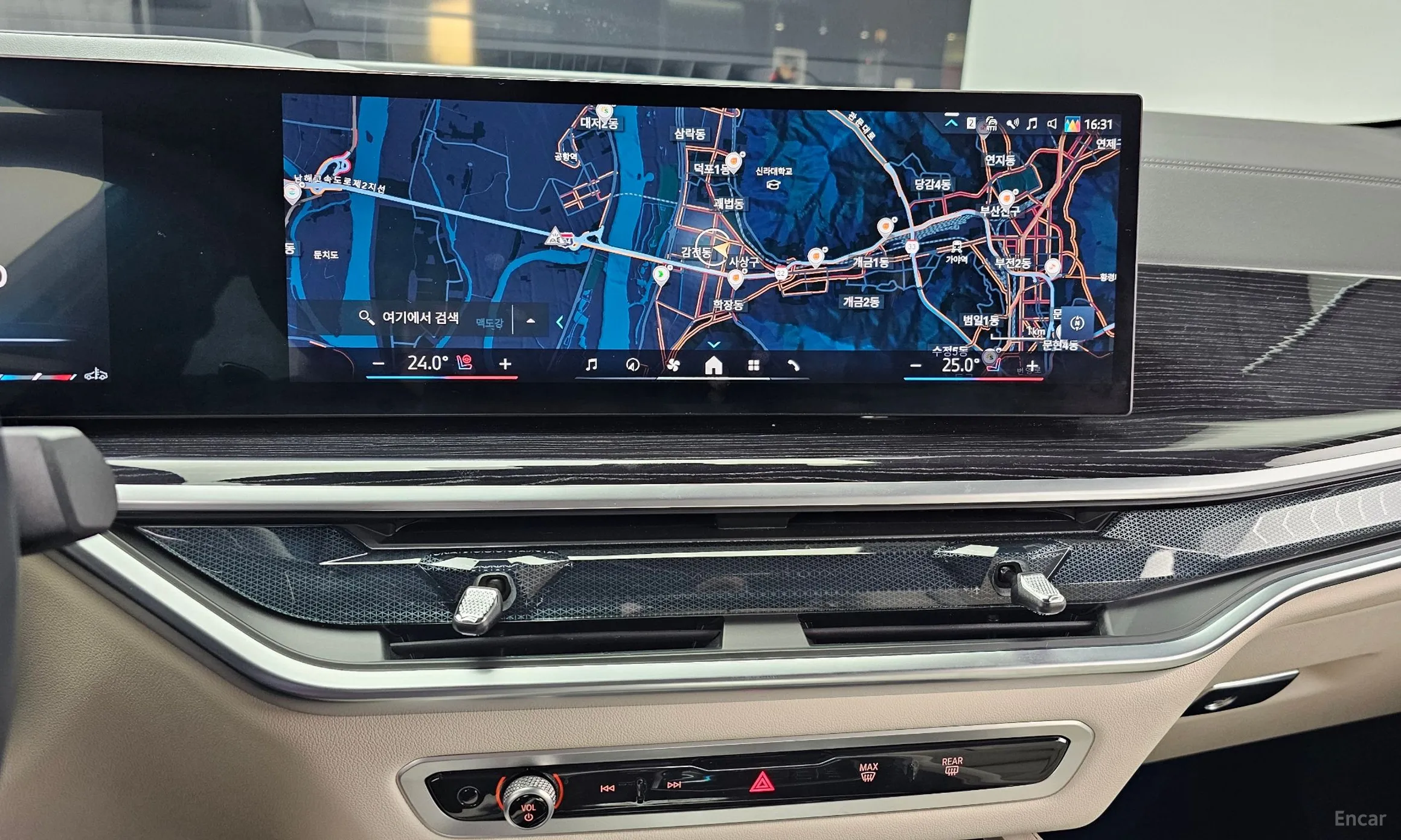 BMW X6 (G06) превью 14