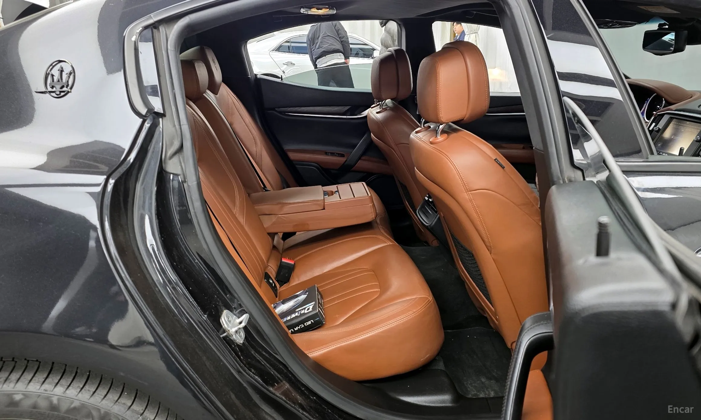 Maserati Ghibli превью 12