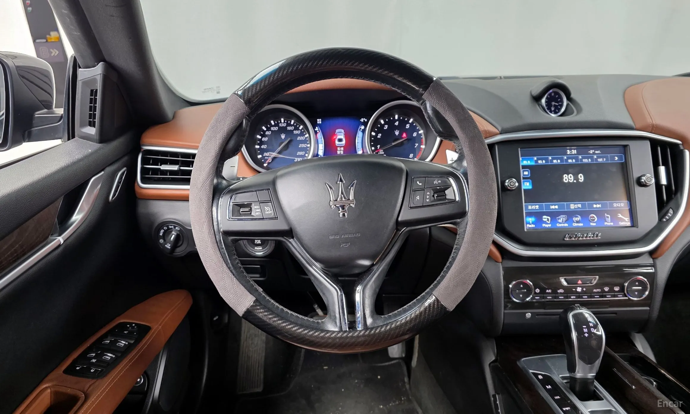 Maserati Ghibli превью 13