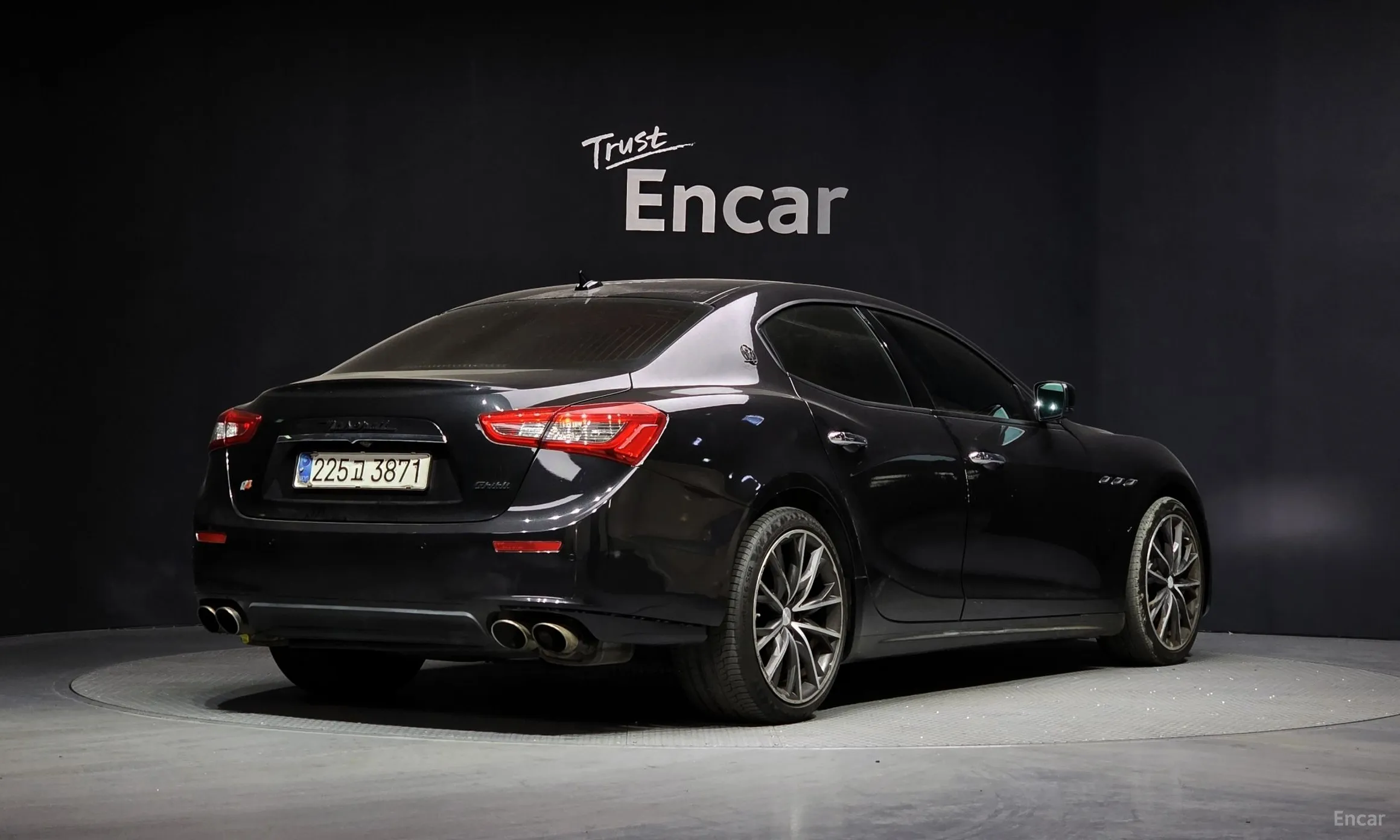 Maserati Ghibli превью 2