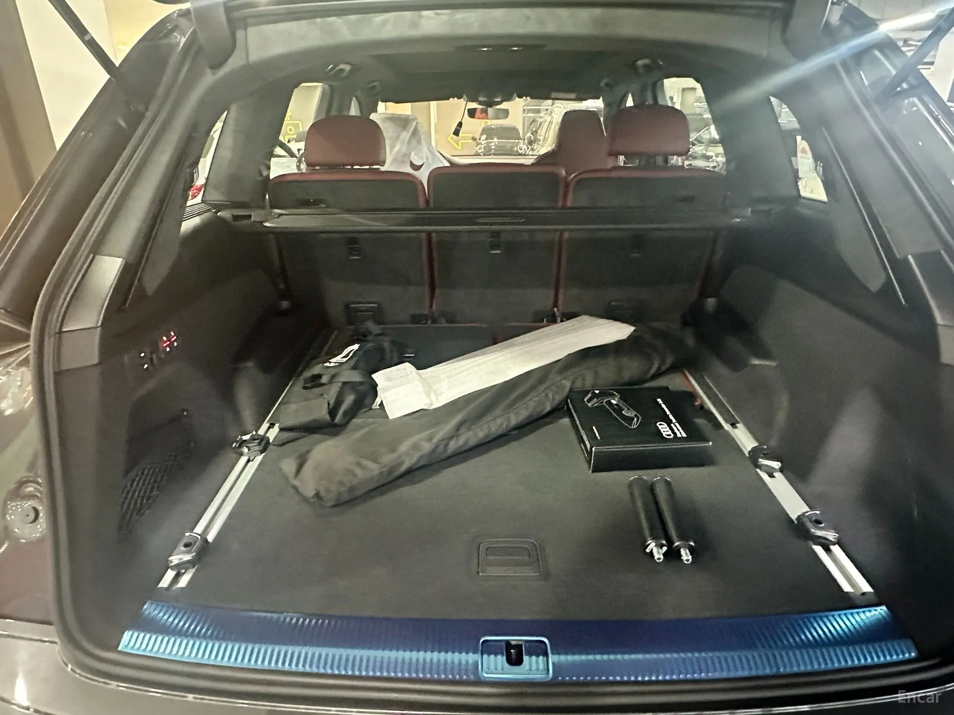 Audi SQ7 (4M) превью 14