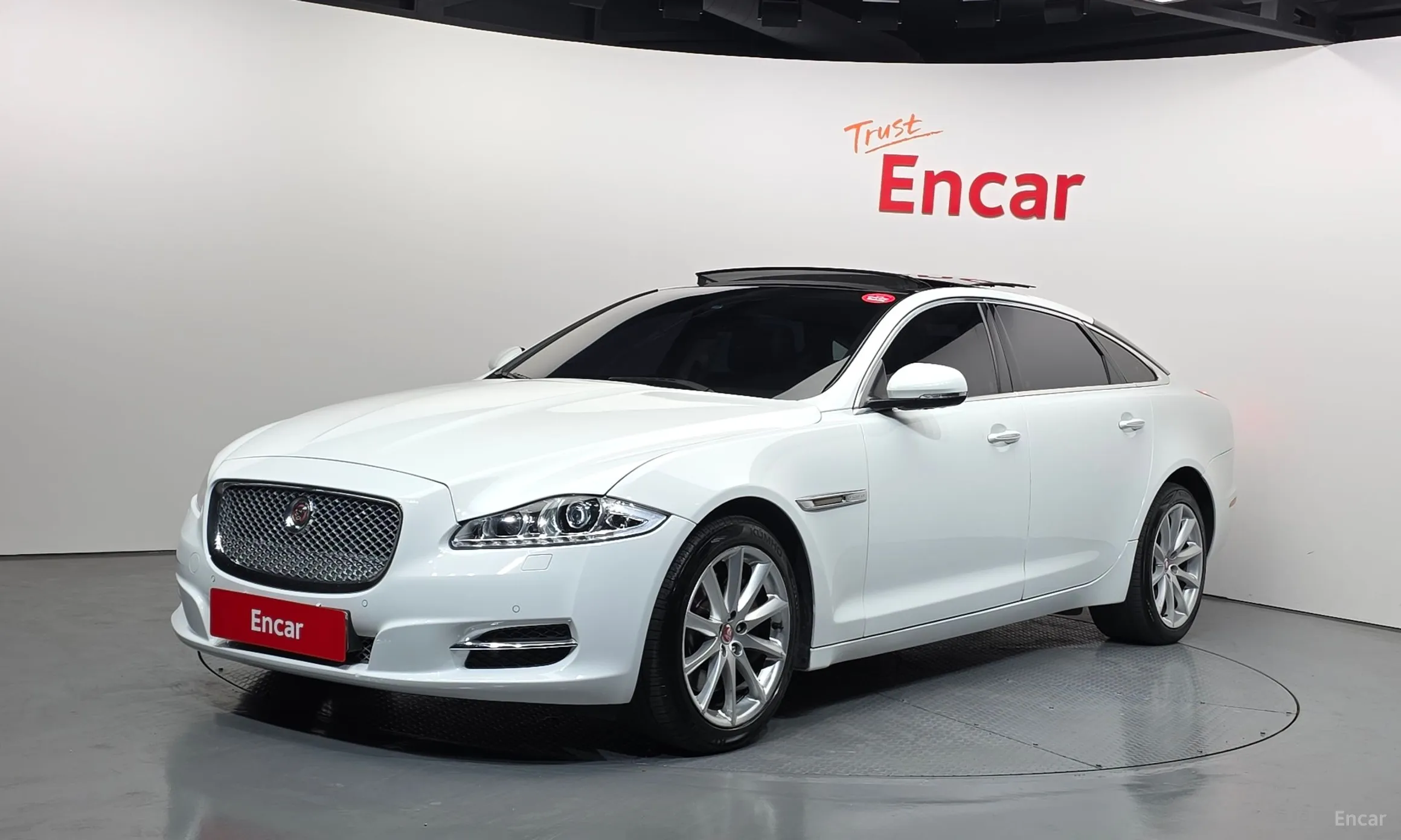 Jaguar All New XJ