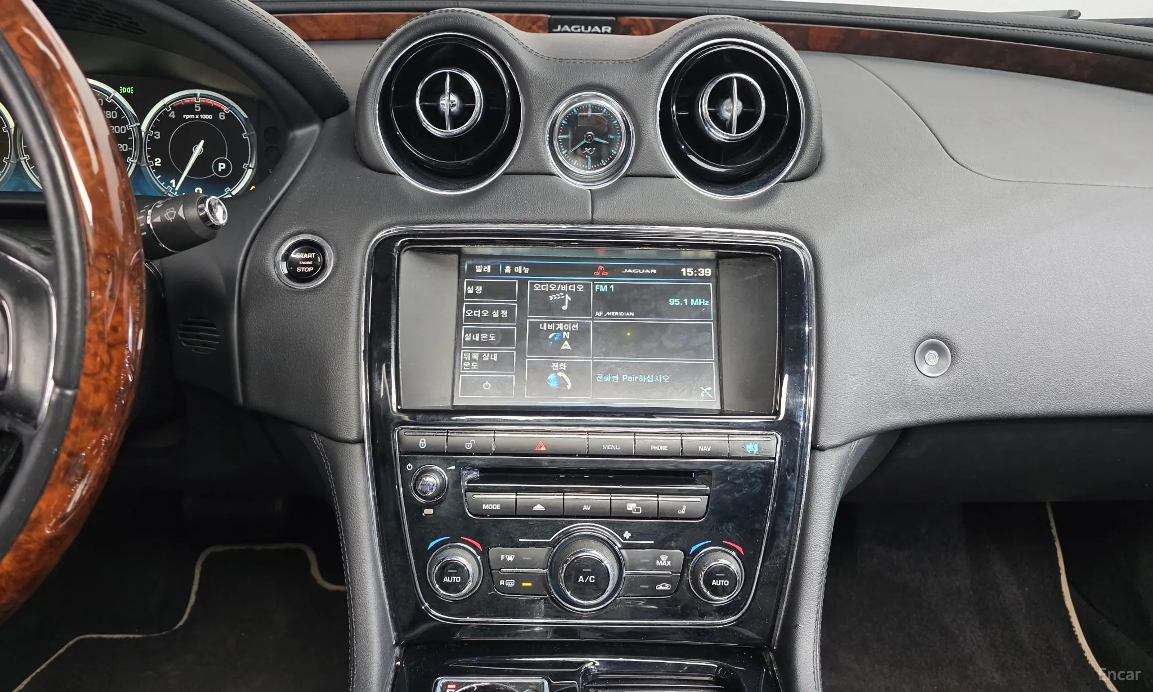 Jaguar All New XJ превью 14