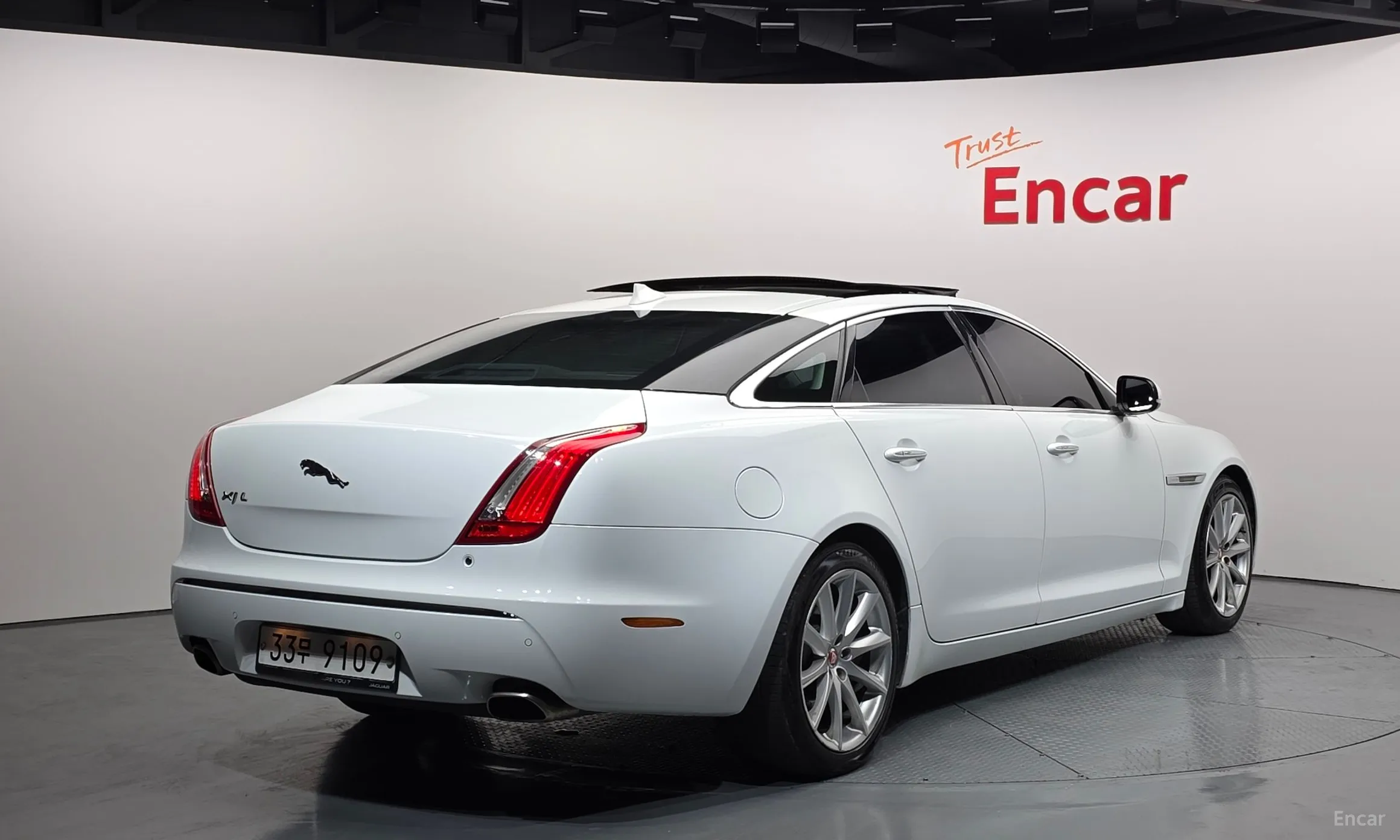 Jaguar All New XJ