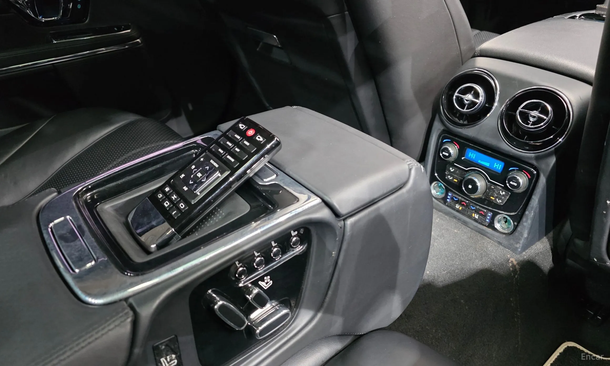 Jaguar All New XJ превью 18