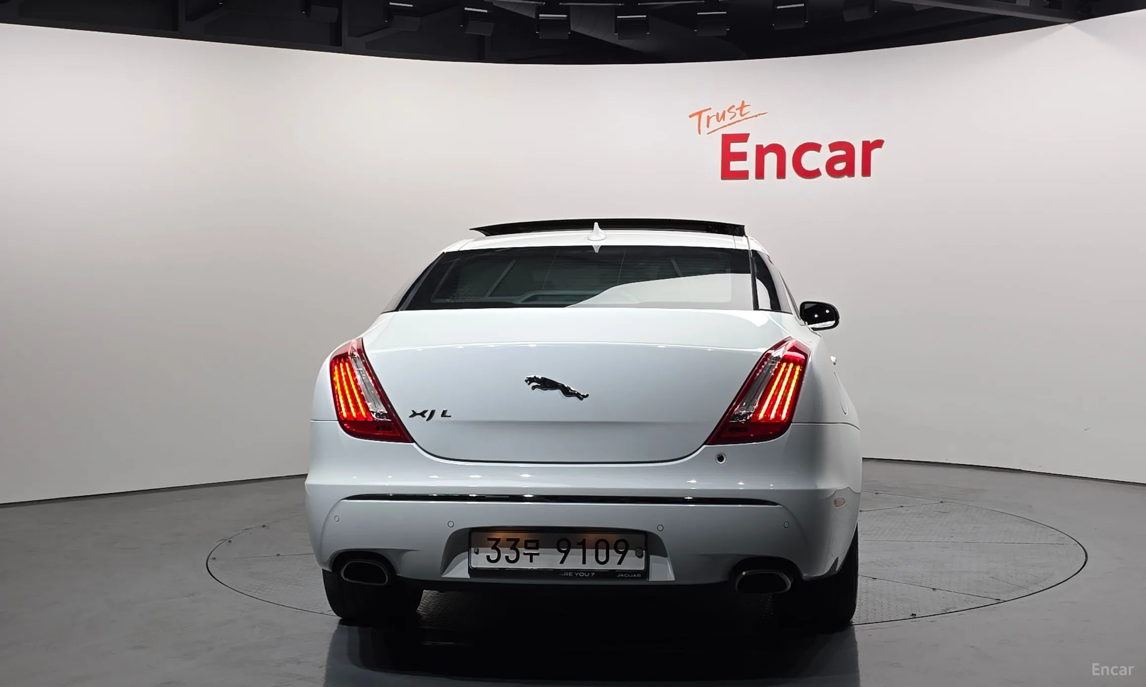 Jaguar All New XJ превью 4