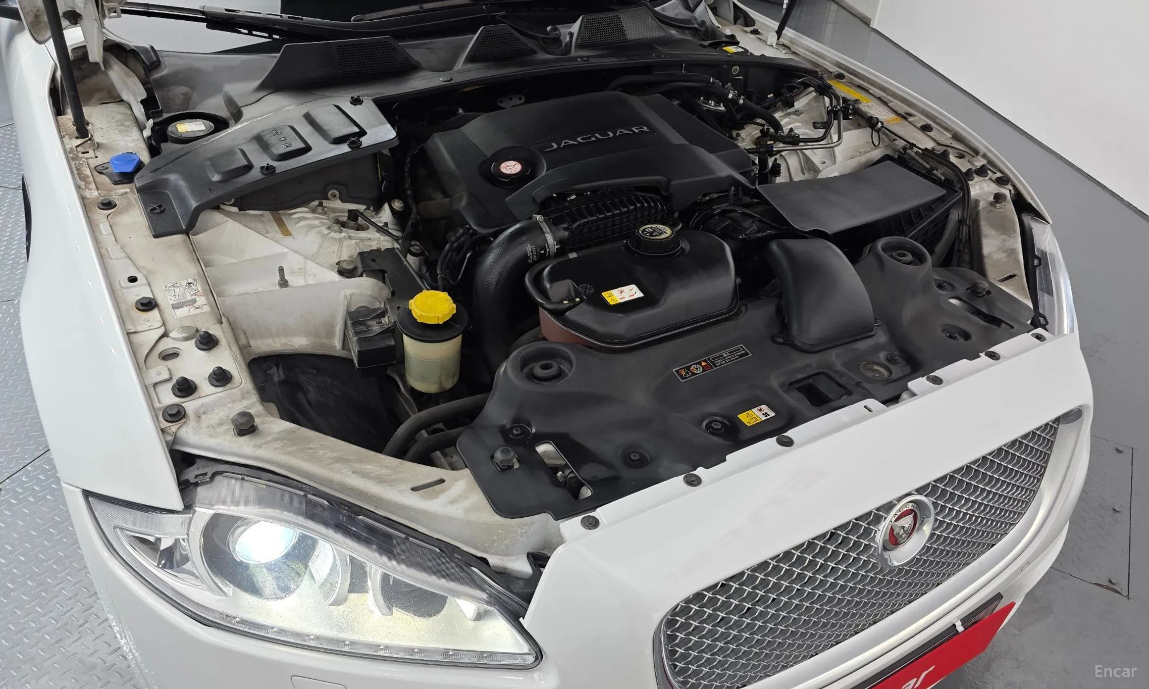 Jaguar All New XJ превью 6