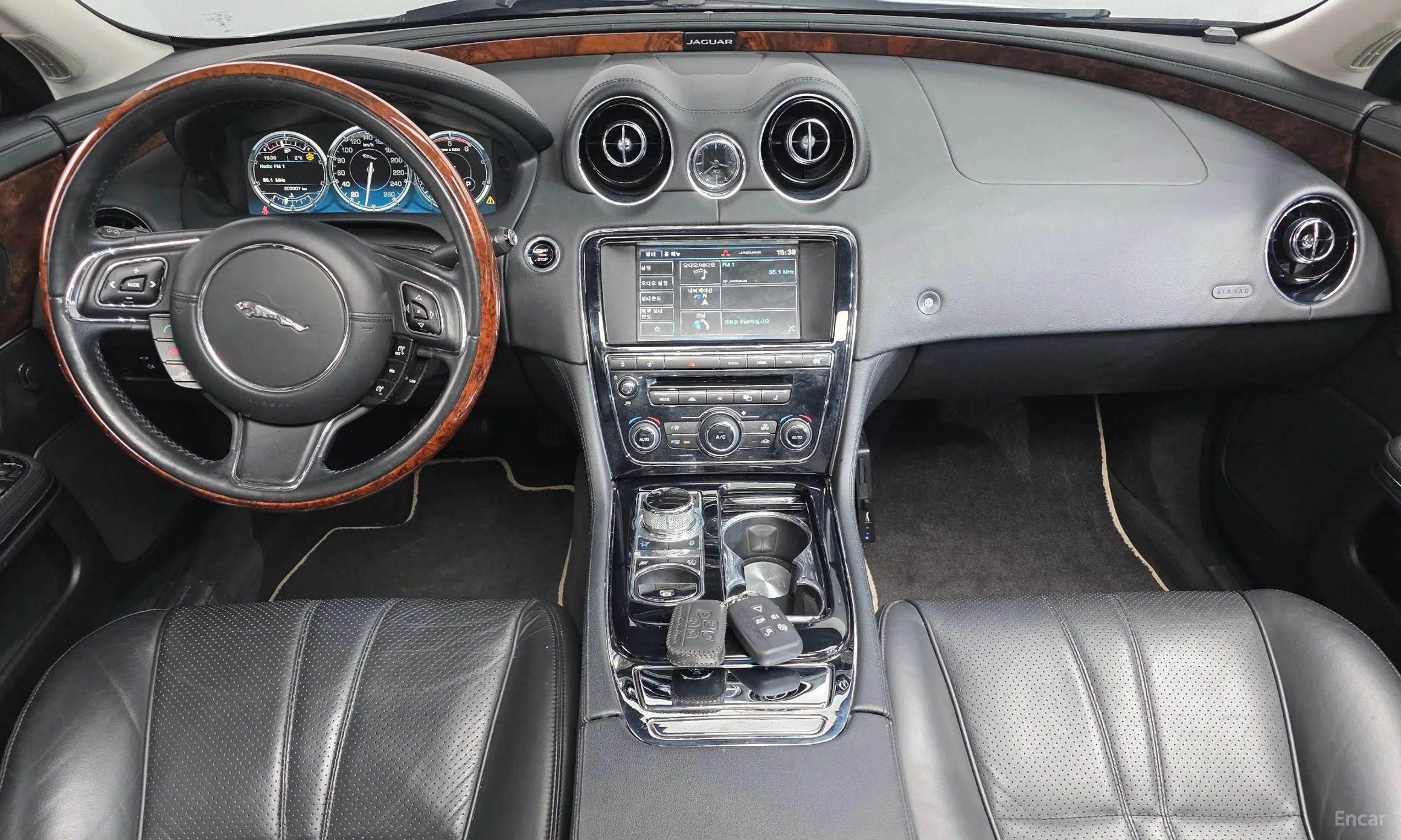 Jaguar All New XJ превью 7