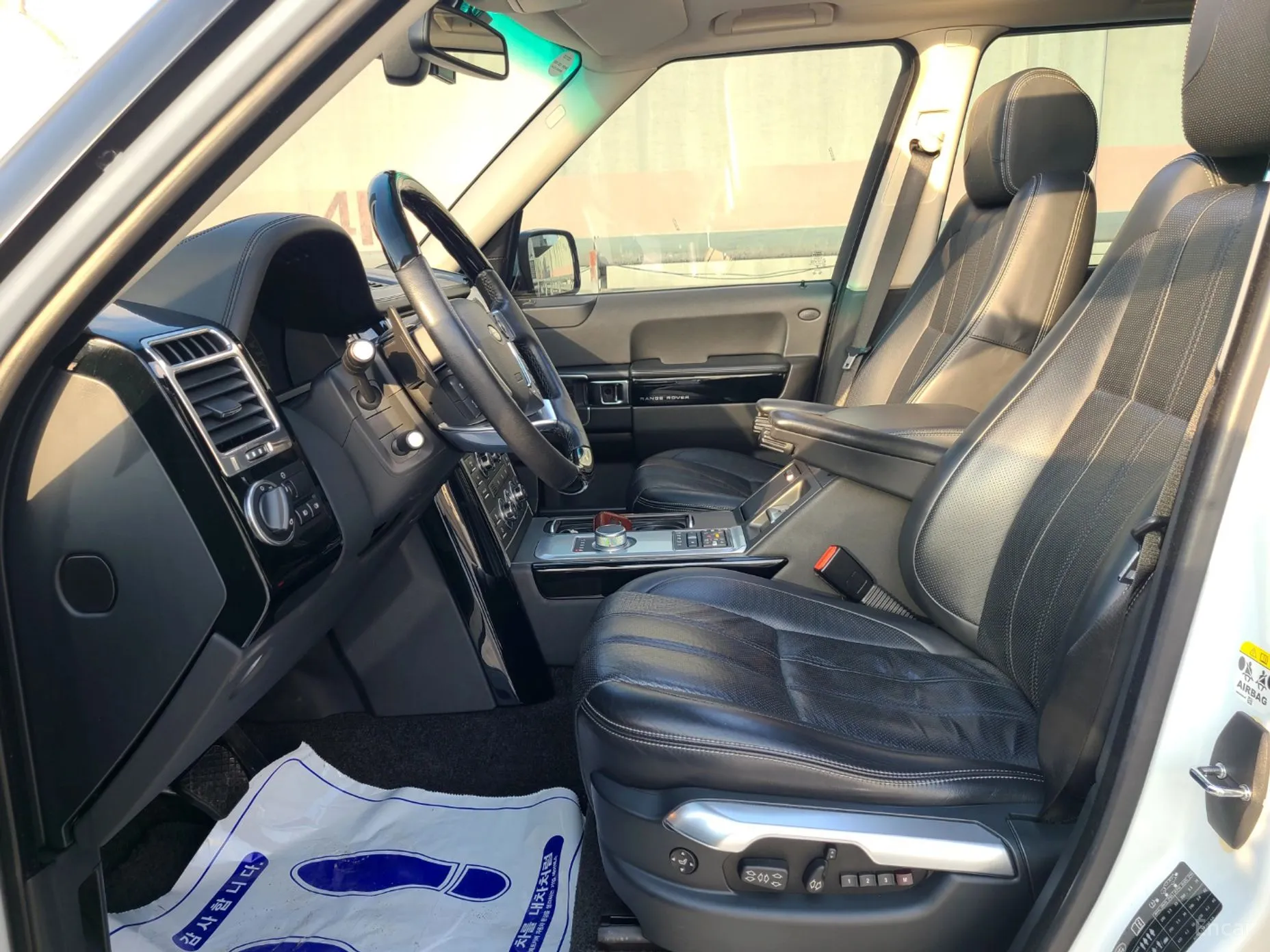 Land Rover Range Rover превью 11