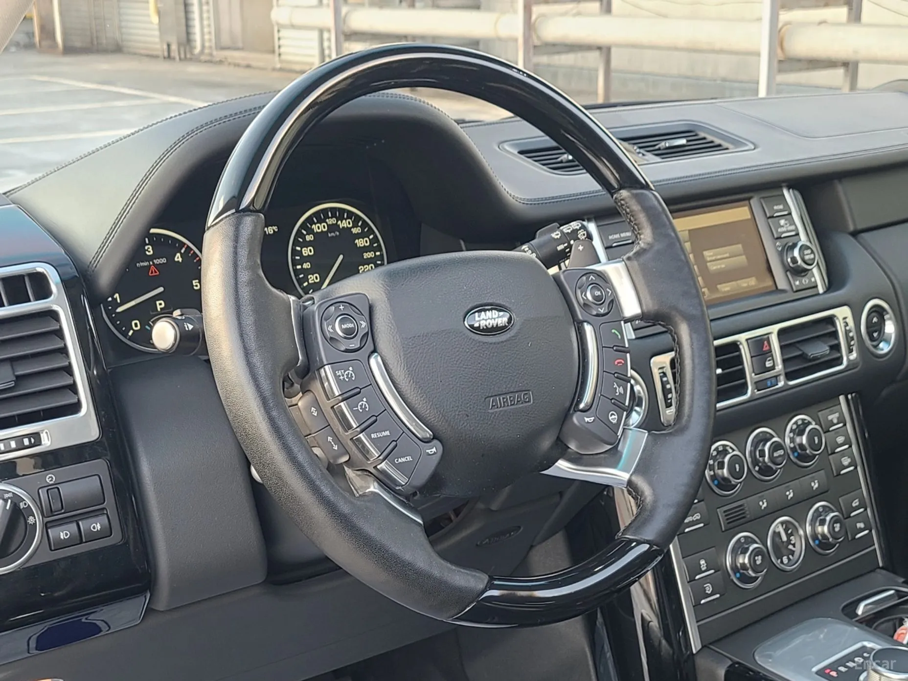 Land Rover Range Rover превью 15