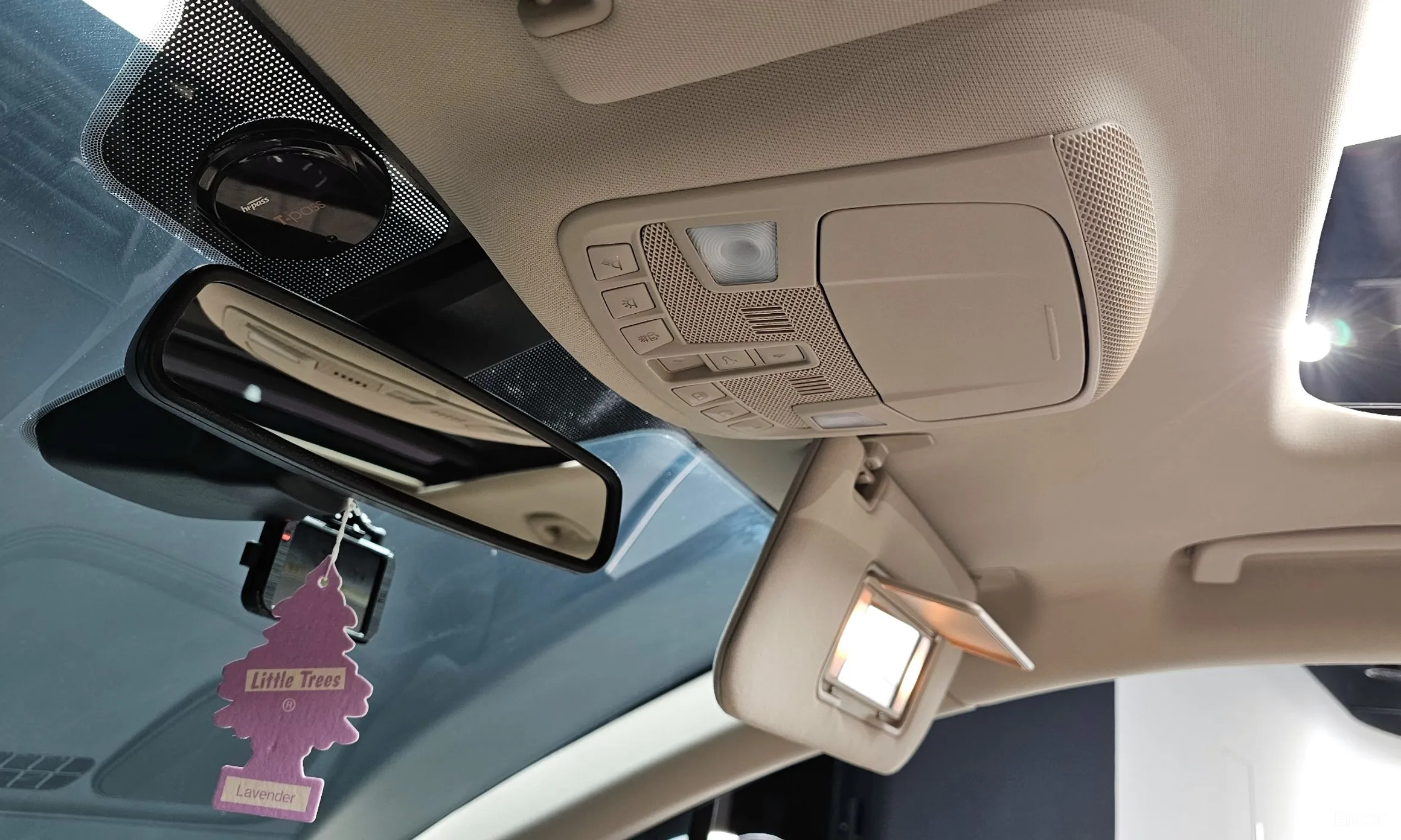 Lincoln MKC превью 17