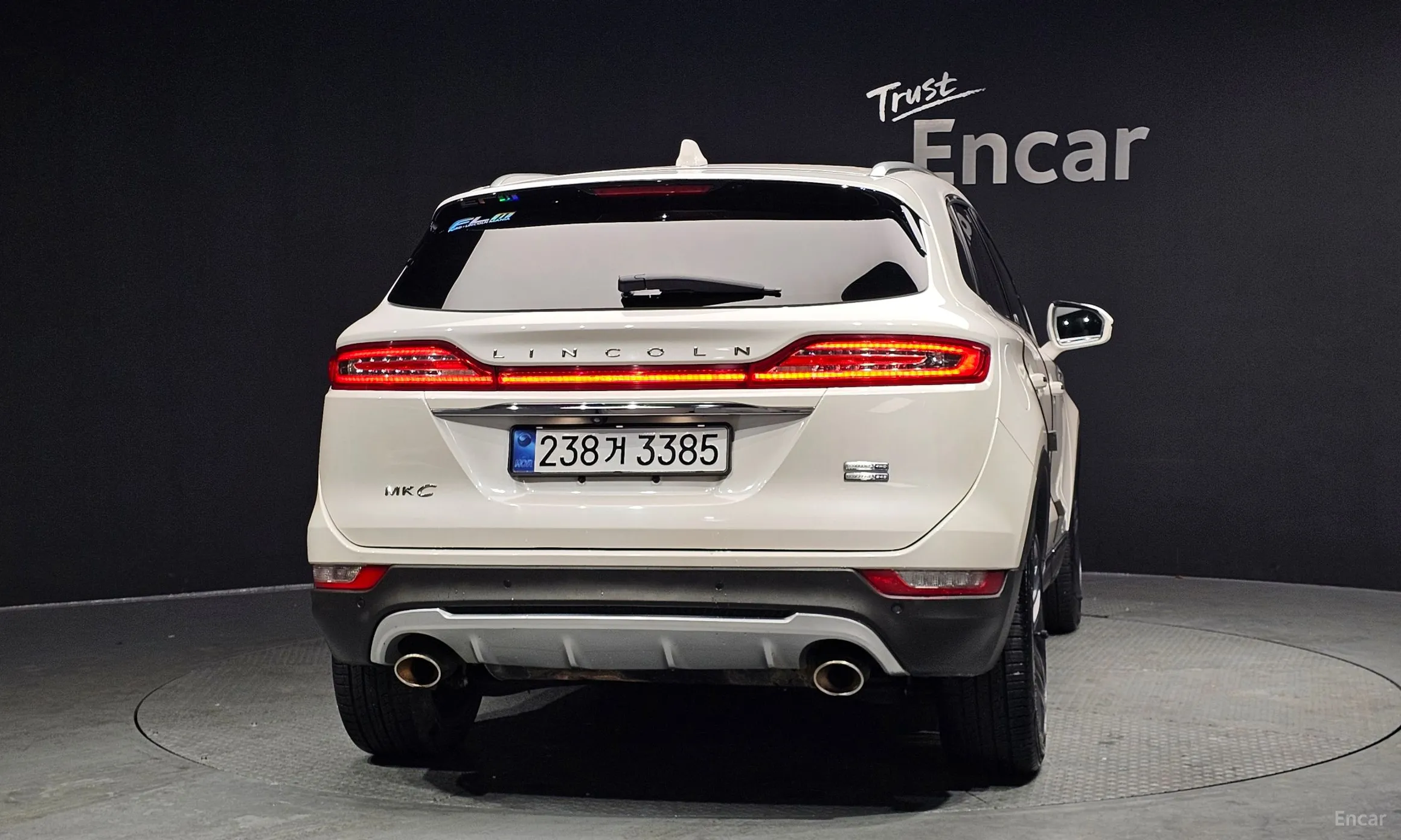 Lincoln MKC превью 4