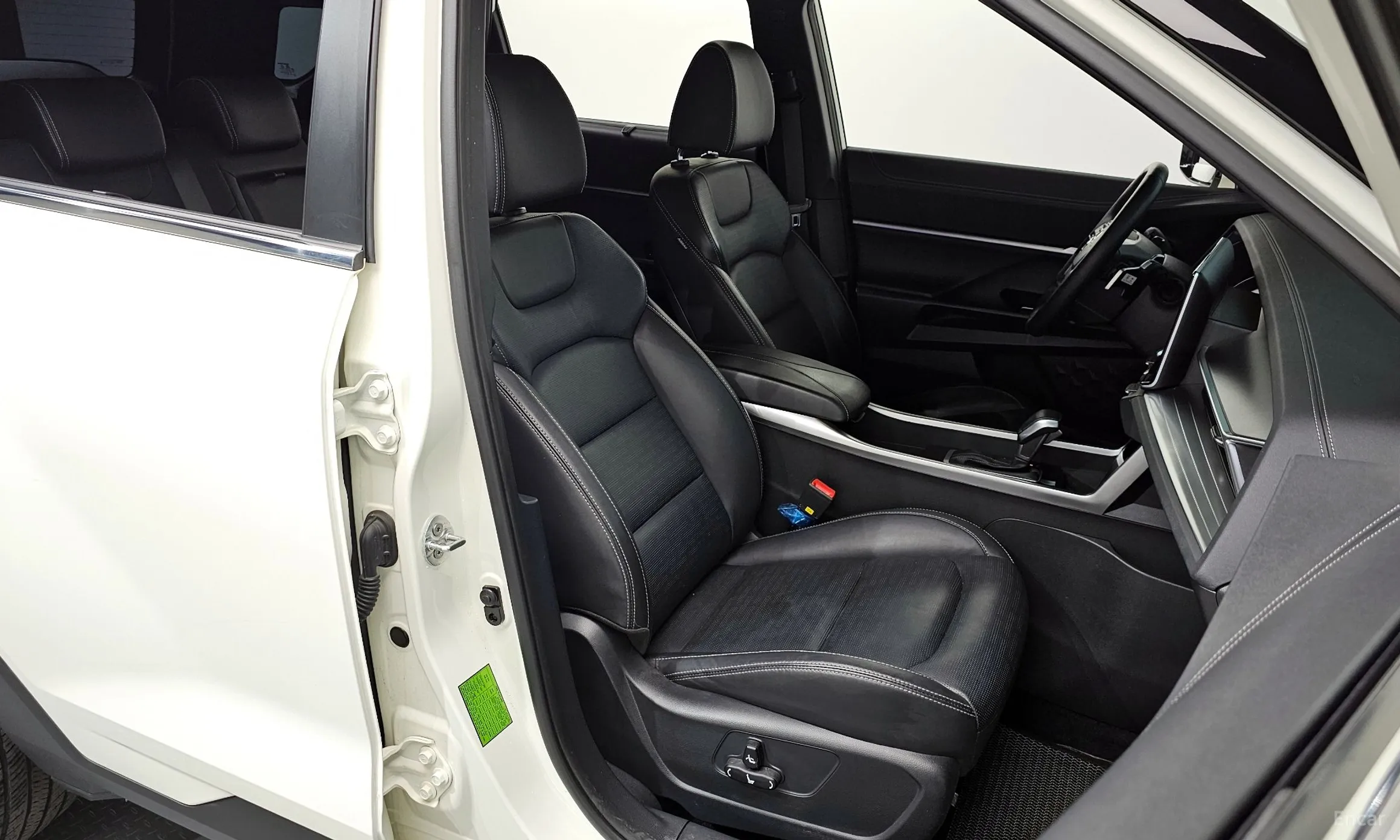 KG Mobility (SsangYong) Torres превью 10