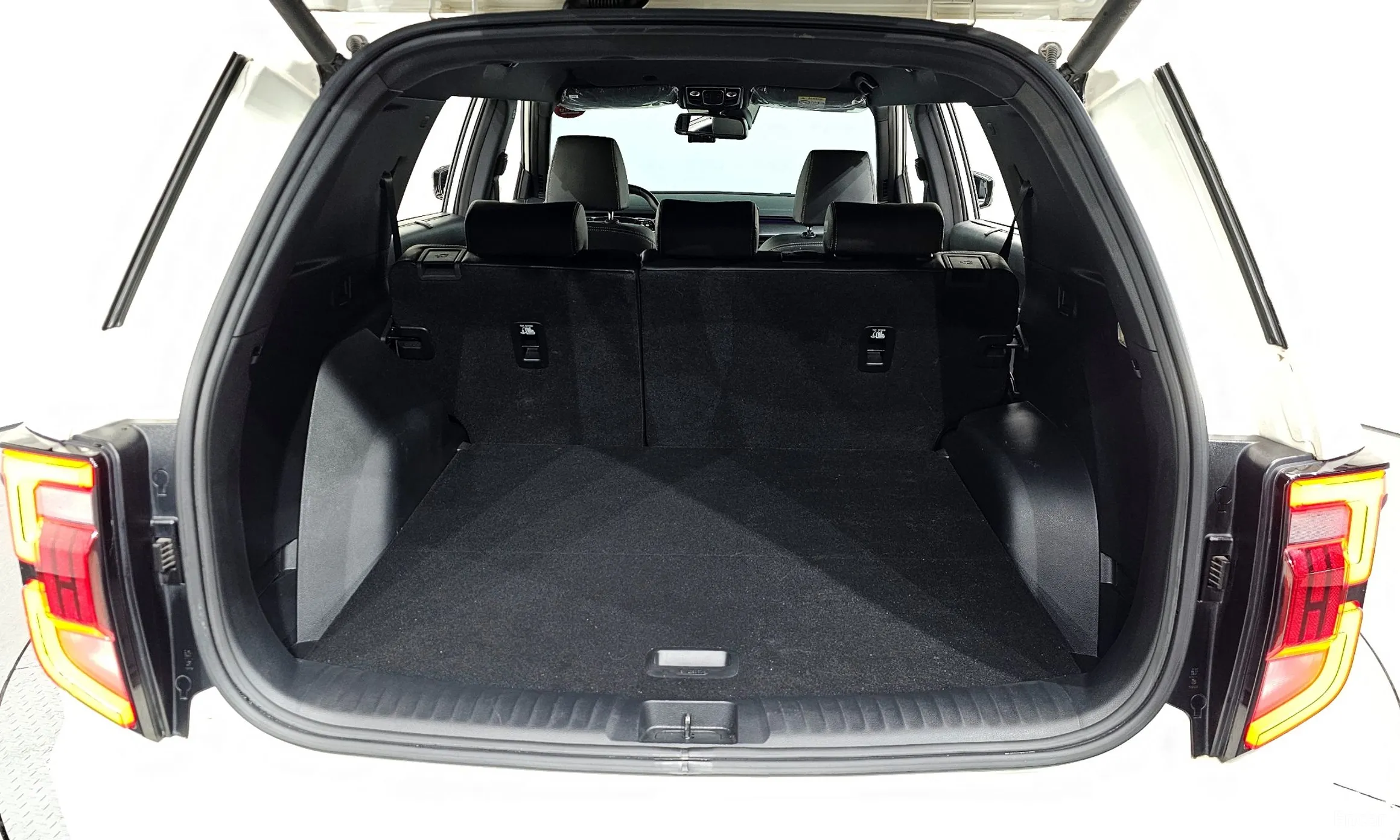 KG Mobility (SsangYong) Torres превью 20