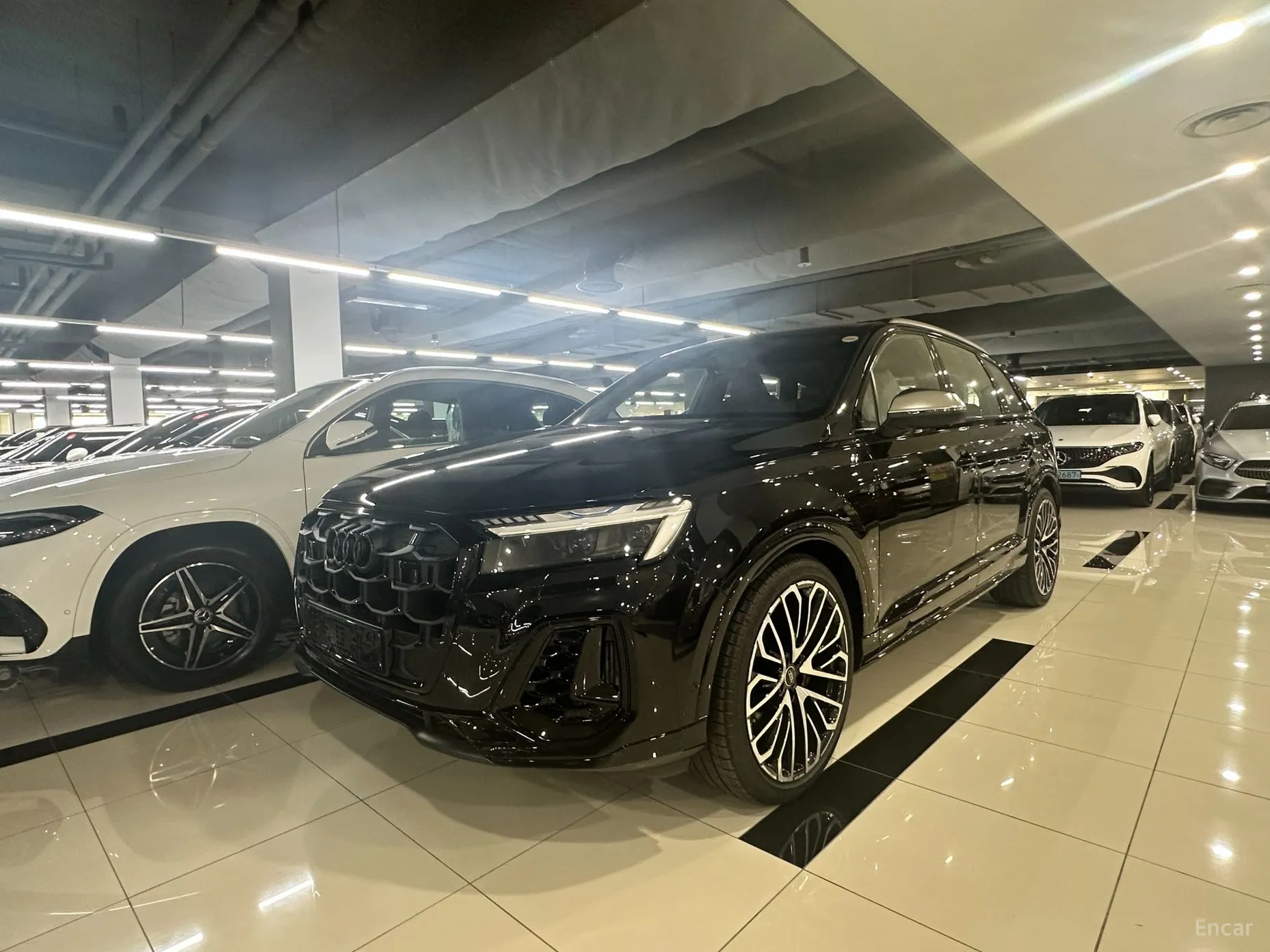 SQ7 (4M)