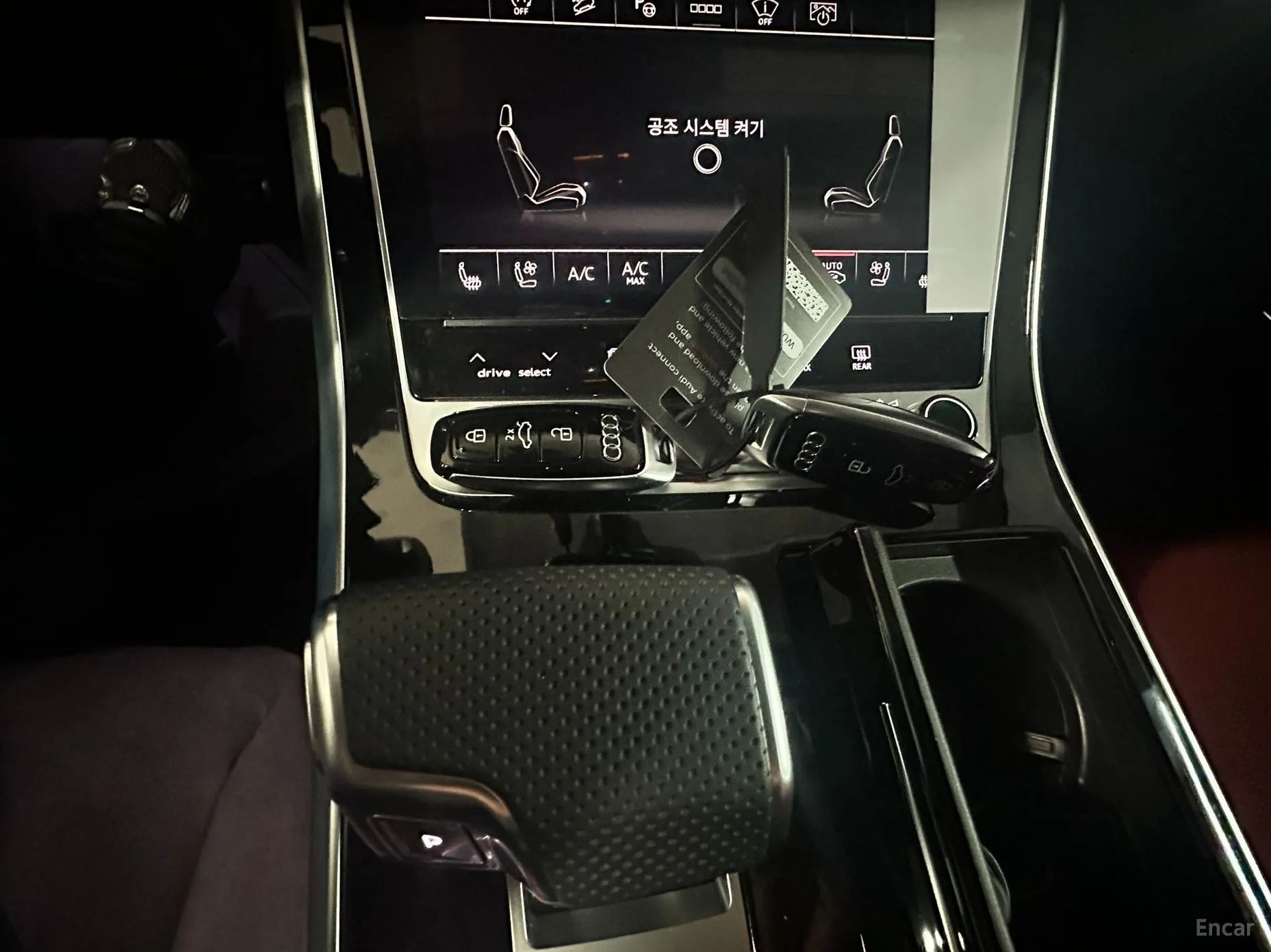 Audi SQ7 (4M) превью 14