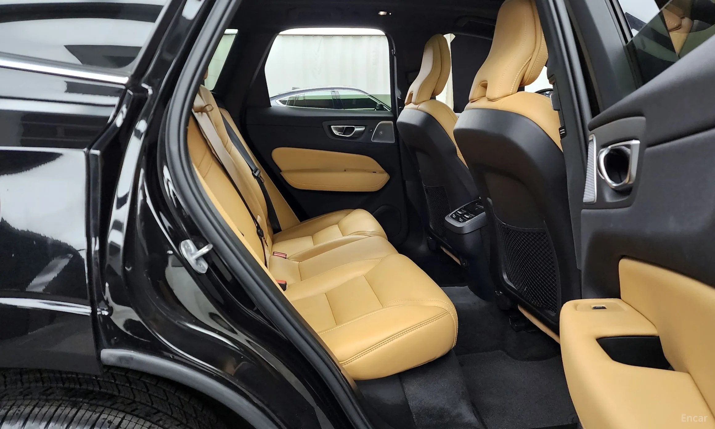 Volvo XC60 Gen 2 превью 12